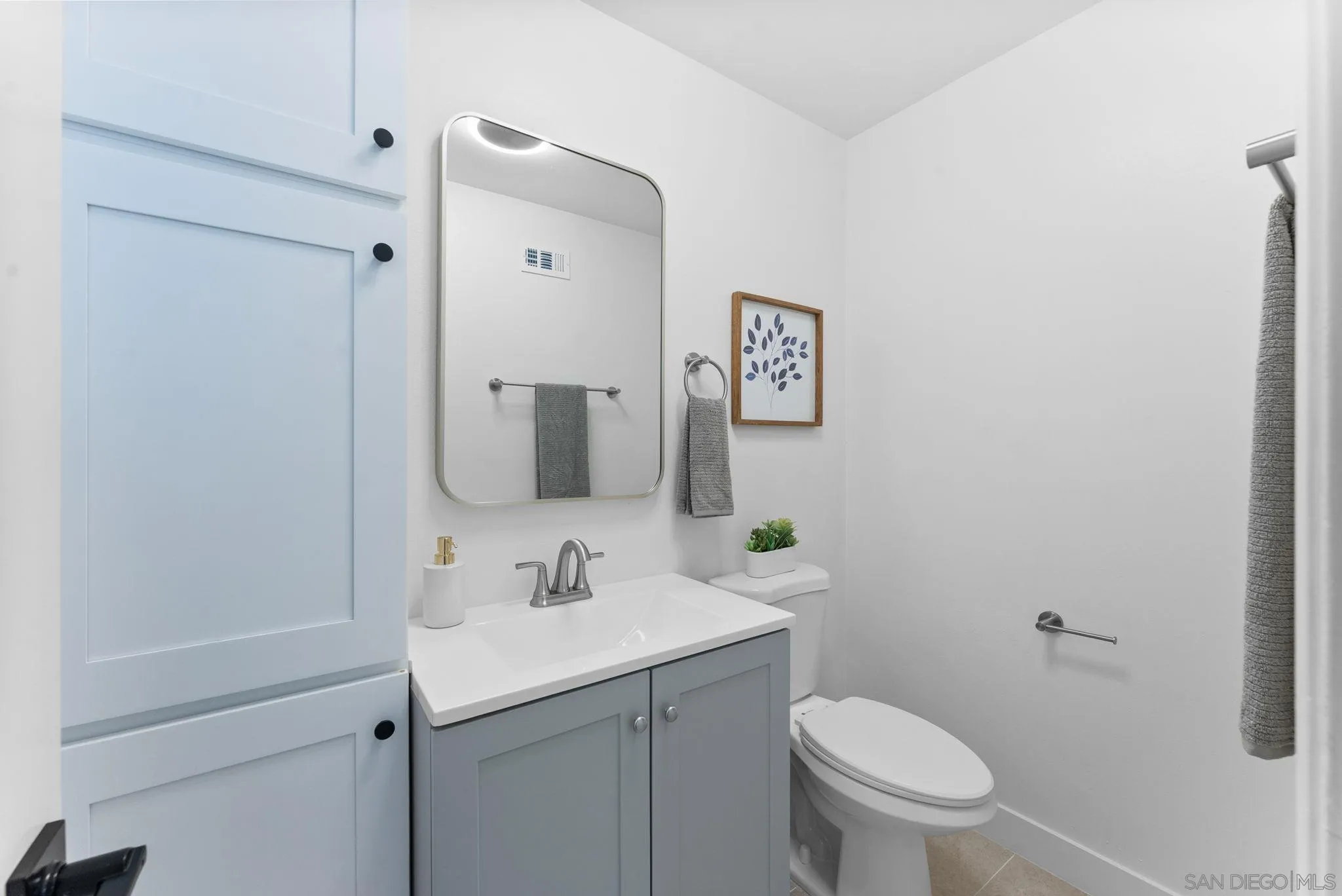 https://cdn.realtyfeed.com/cdn/127/250041215/a7d64f6224c5a04e52969fafa3d5bc09.webp
