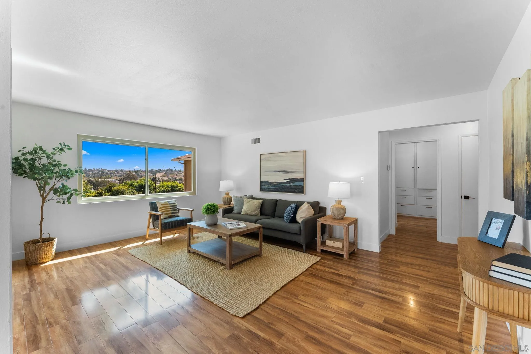 https://cdn.realtyfeed.com/cdn/127/250041215/de60524eb391f2d5bc038c23e7ab90c8.webp