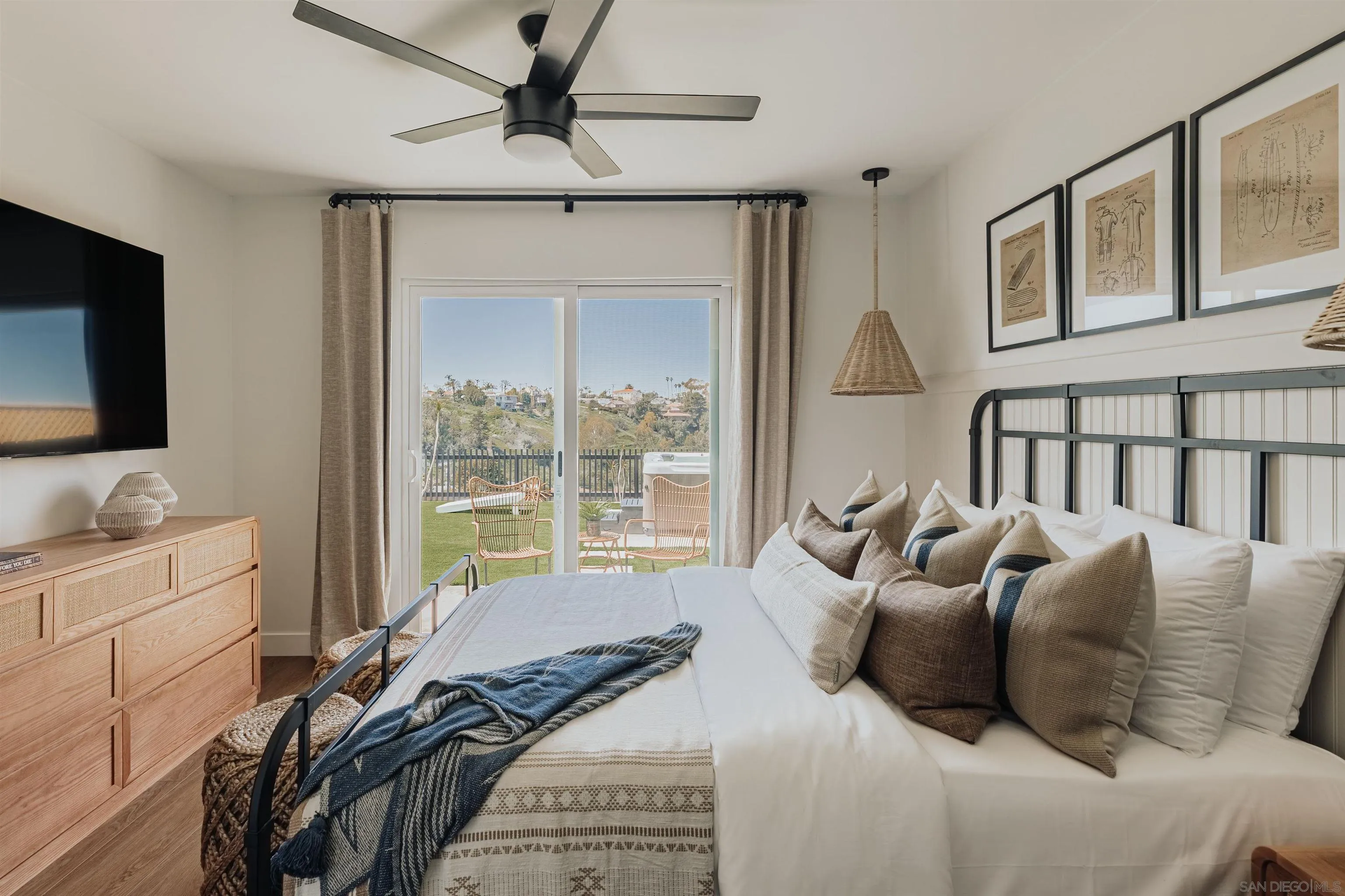 https://cdn.realtyfeed.com/cdn/127/250041216/2949e012b406564cc908a3947dfc7f59.webp