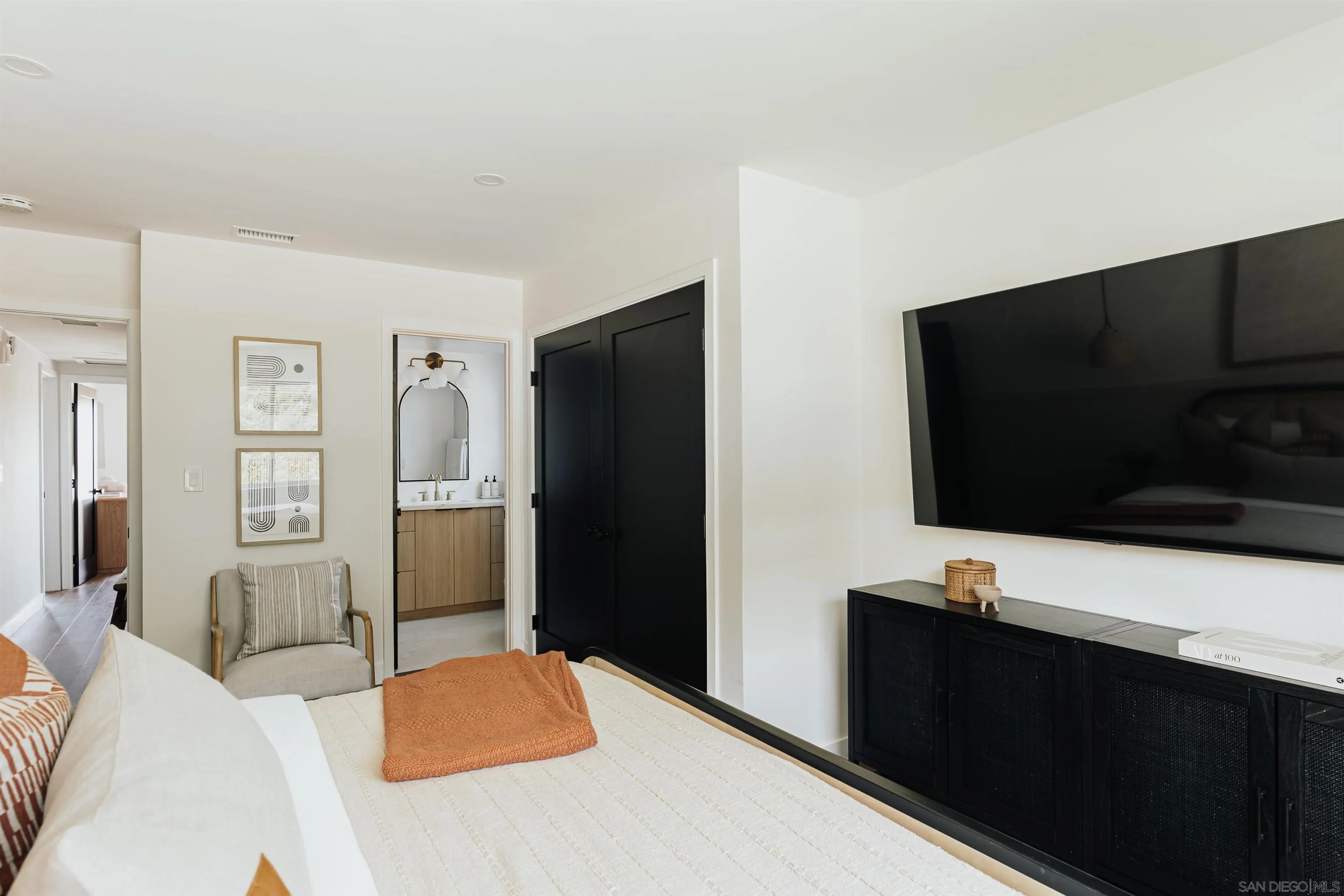 https://cdn.realtyfeed.com/cdn/127/250041216/bcaeb61f18c9cb6ba4452d940d5b4bb1.webp