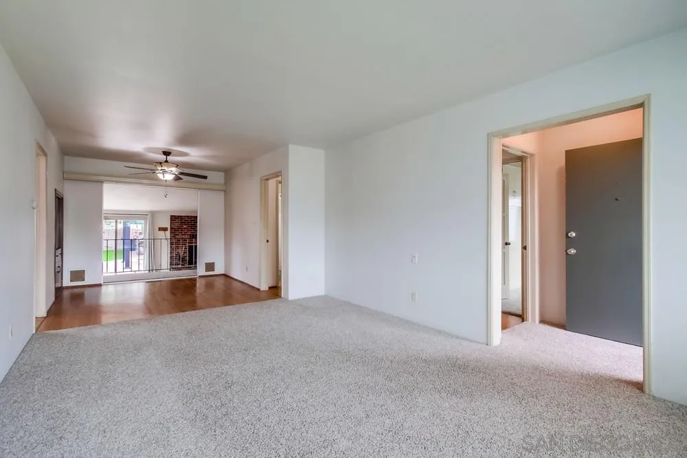 https://cdn.realtyfeed.com/cdn/127/250041217/73cb0db88d440cbe048350ff0d28c6a0.webp