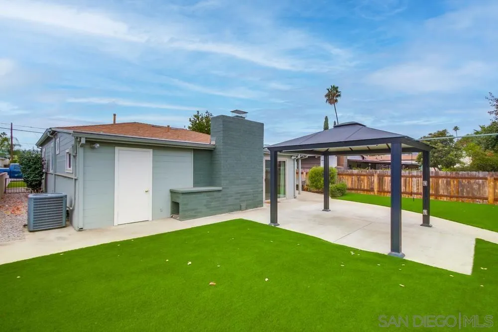 https://cdn.realtyfeed.com/cdn/127/250041217/8152ad1c54abe9fee90557ac6e90a8f6.webp