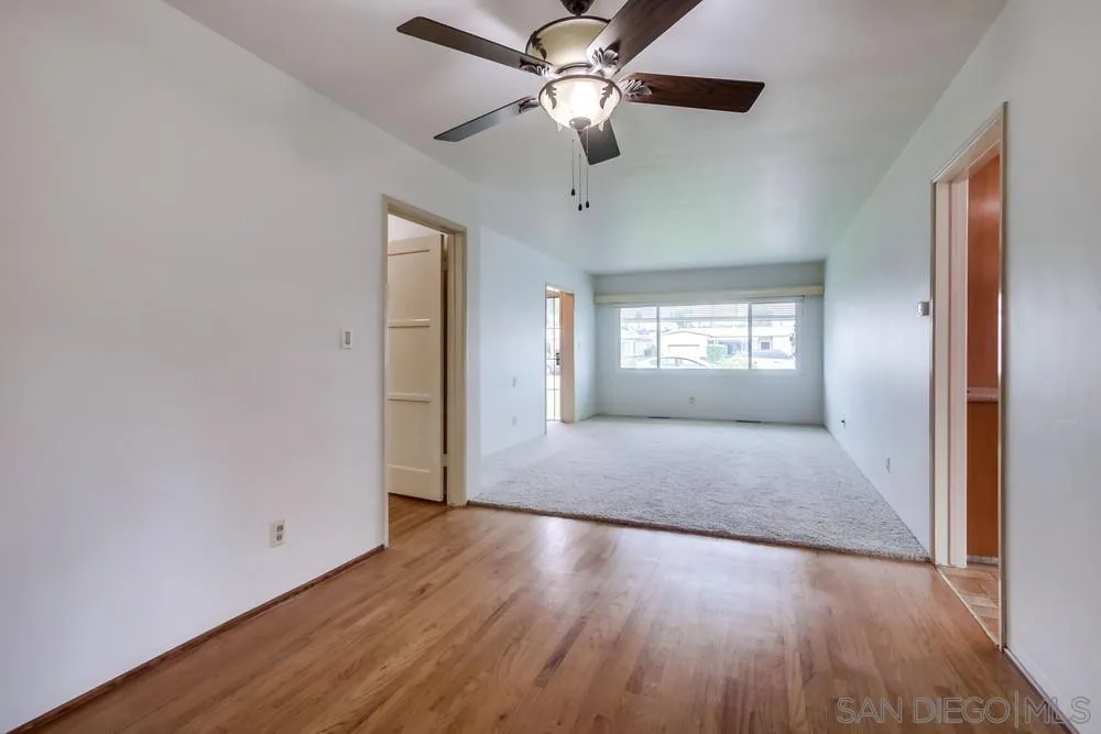 https://cdn.realtyfeed.com/cdn/127/250041217/cf828c645533f8b61c0a9415c462e807.webp