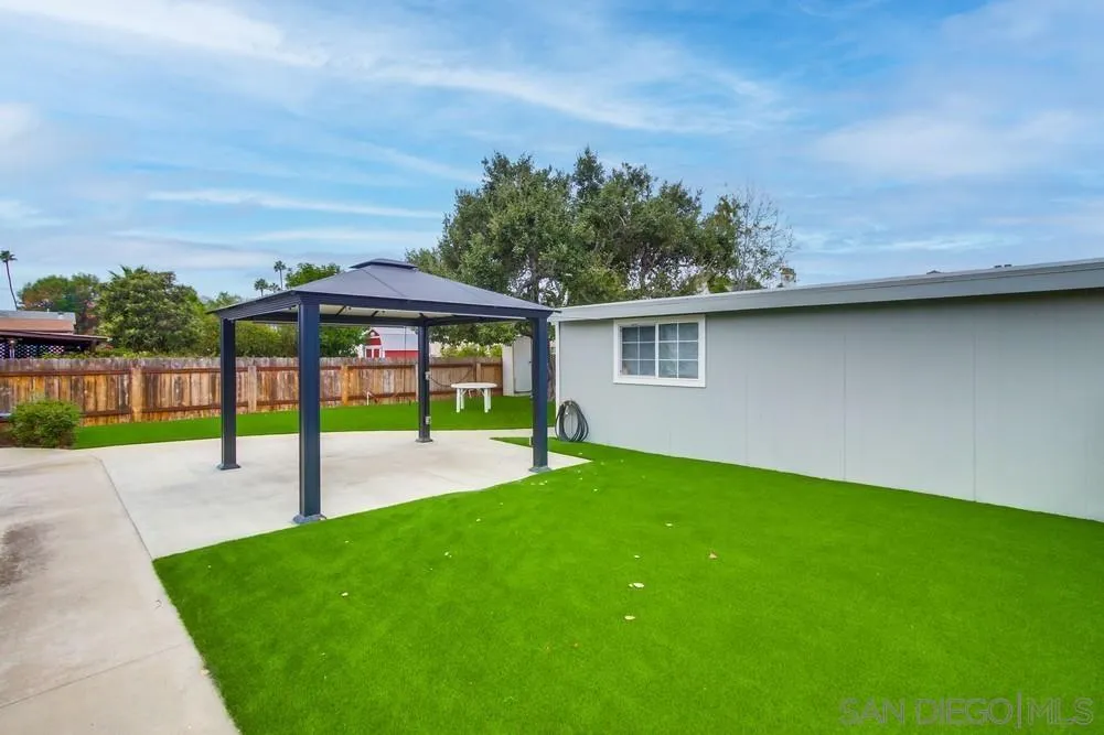 https://cdn.realtyfeed.com/cdn/127/250041217/d2c40adf90b0b0029879c68ea605e414.webp