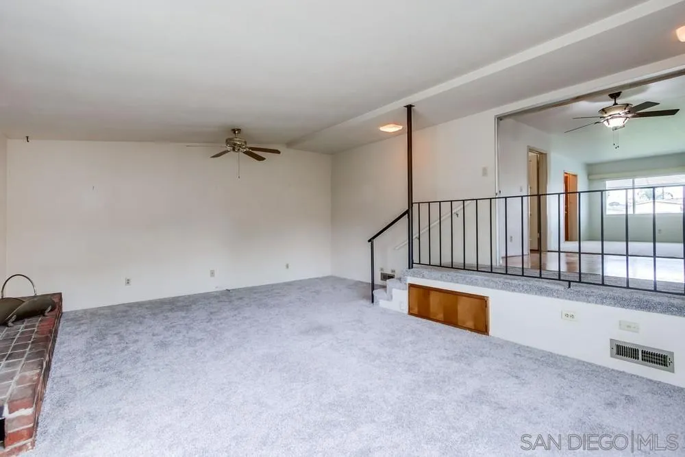 https://cdn.realtyfeed.com/cdn/127/250041217/fff86ef58ea6ce721dafdeb8d895b5af.webp