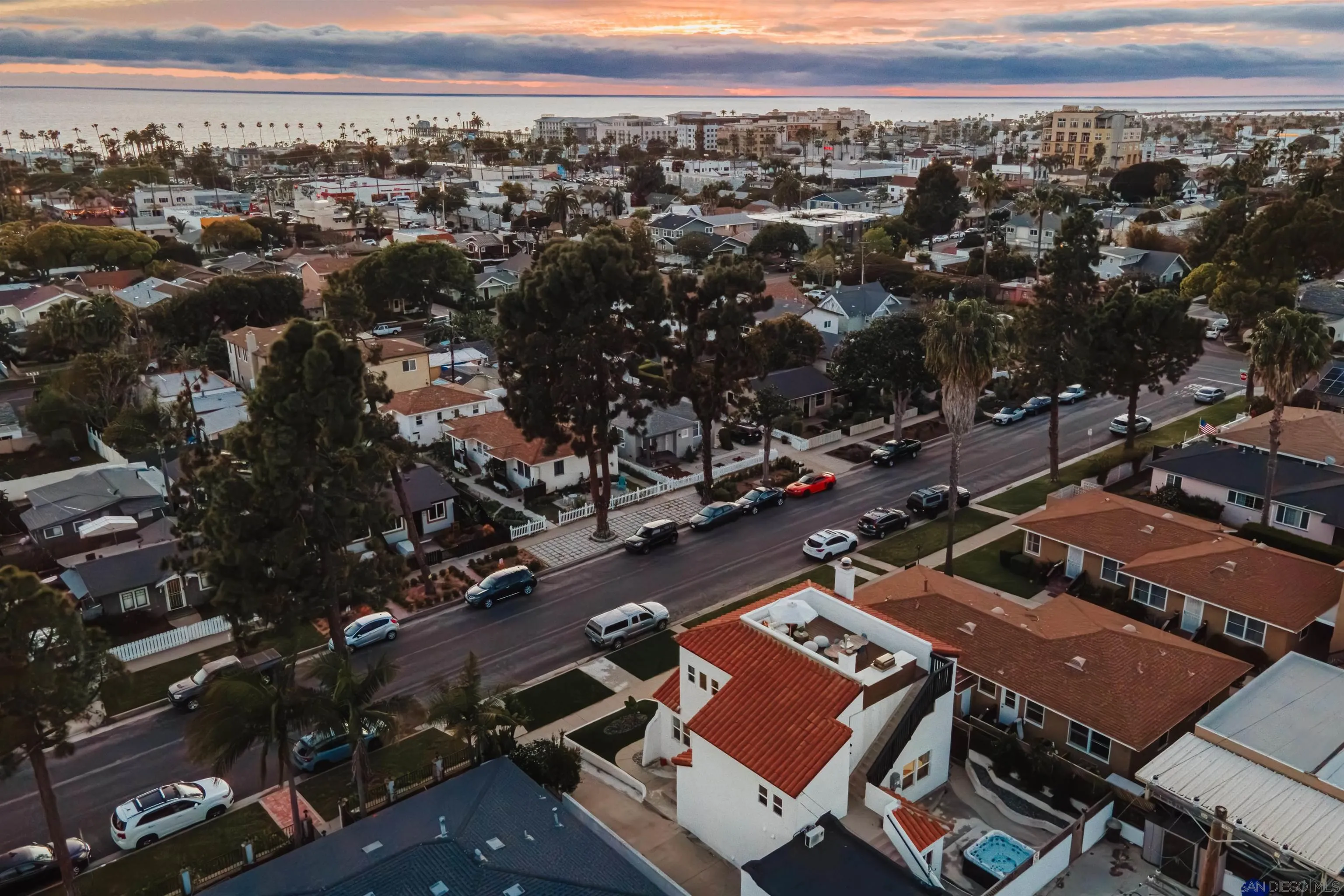 https://cdn.realtyfeed.com/cdn/127/250041221/a15597d6cf33e0c2964a20e4aba302d8.webp