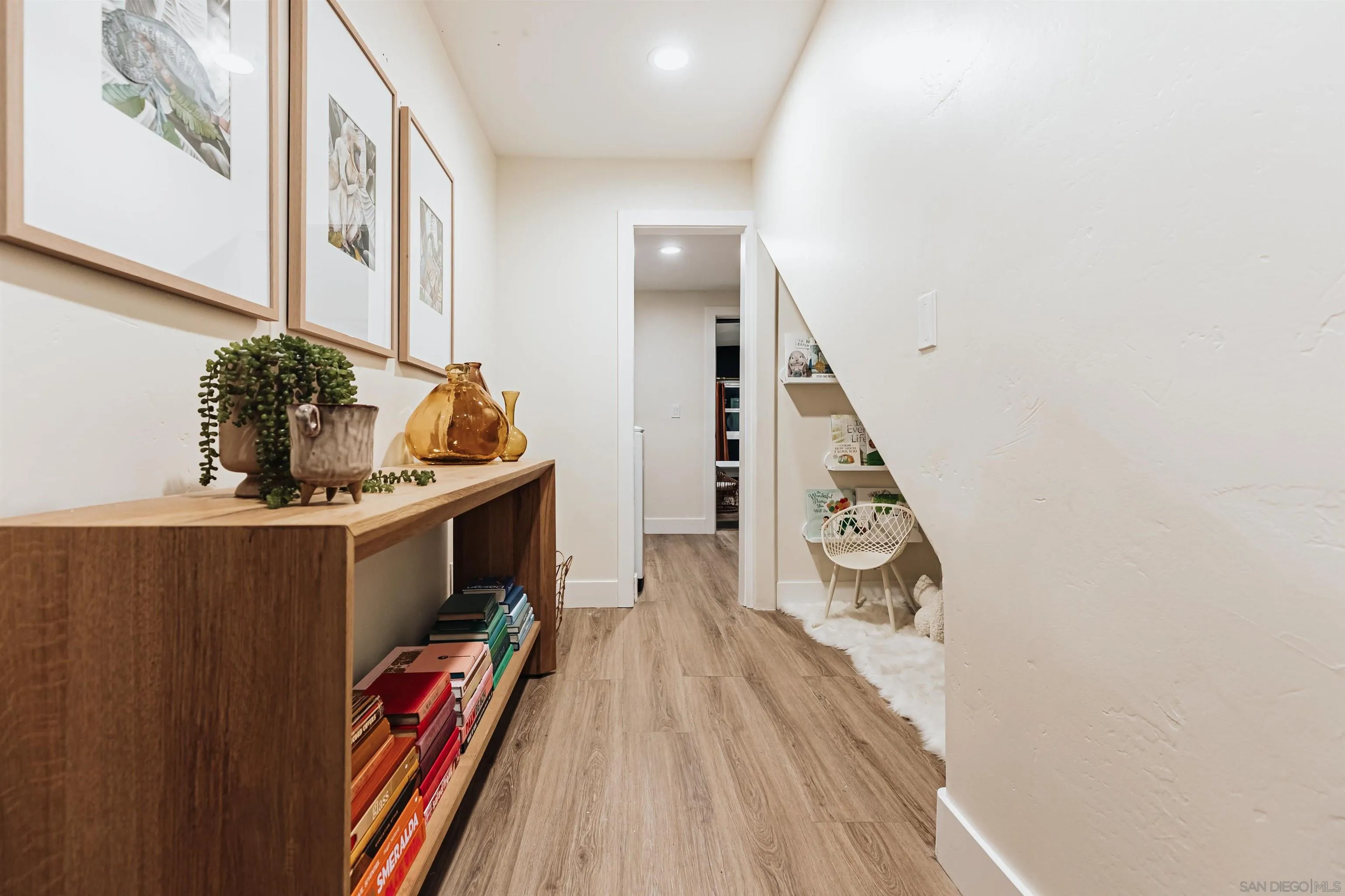 https://cdn.realtyfeed.com/cdn/127/250041221/fff1de9e0422a75cad8d6897444375d5.webp