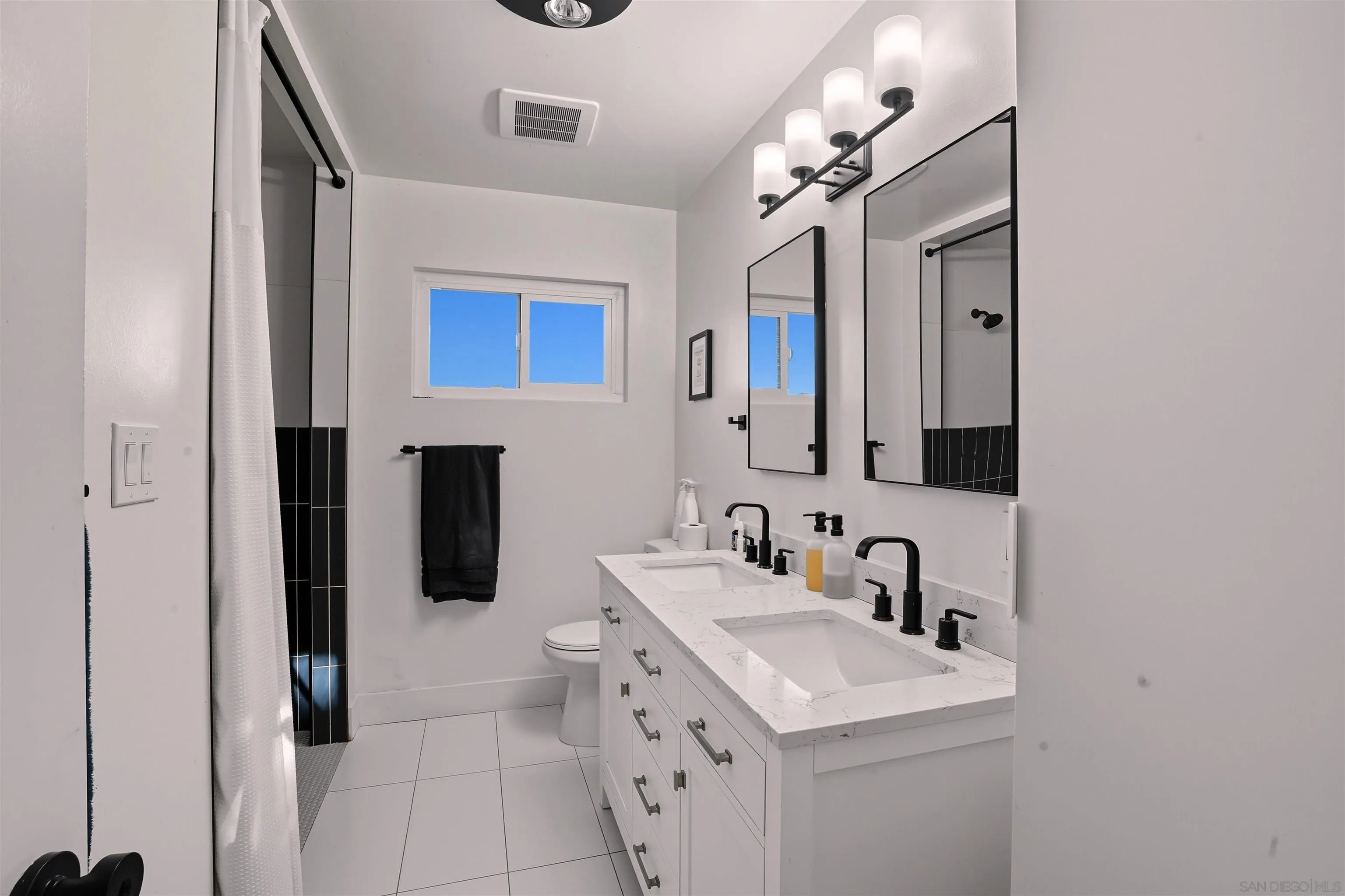 https://cdn.realtyfeed.com/cdn/127/250041222/fa2ffa2c9bd27990b56db74c9ff5e797.webp