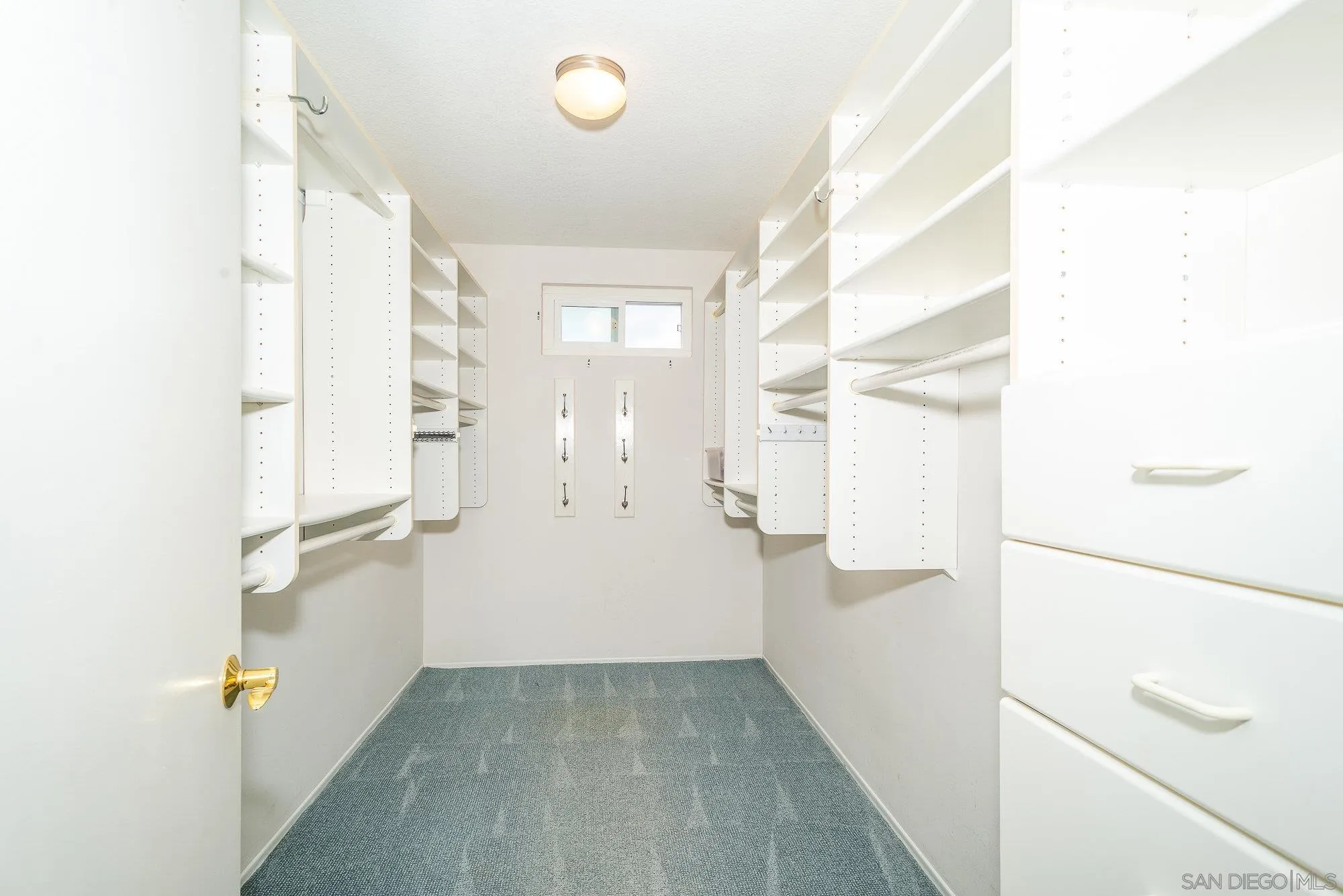 https://cdn.realtyfeed.com/cdn/127/250041231/5e7220c543dc633bd045e55cec7e612c.webp