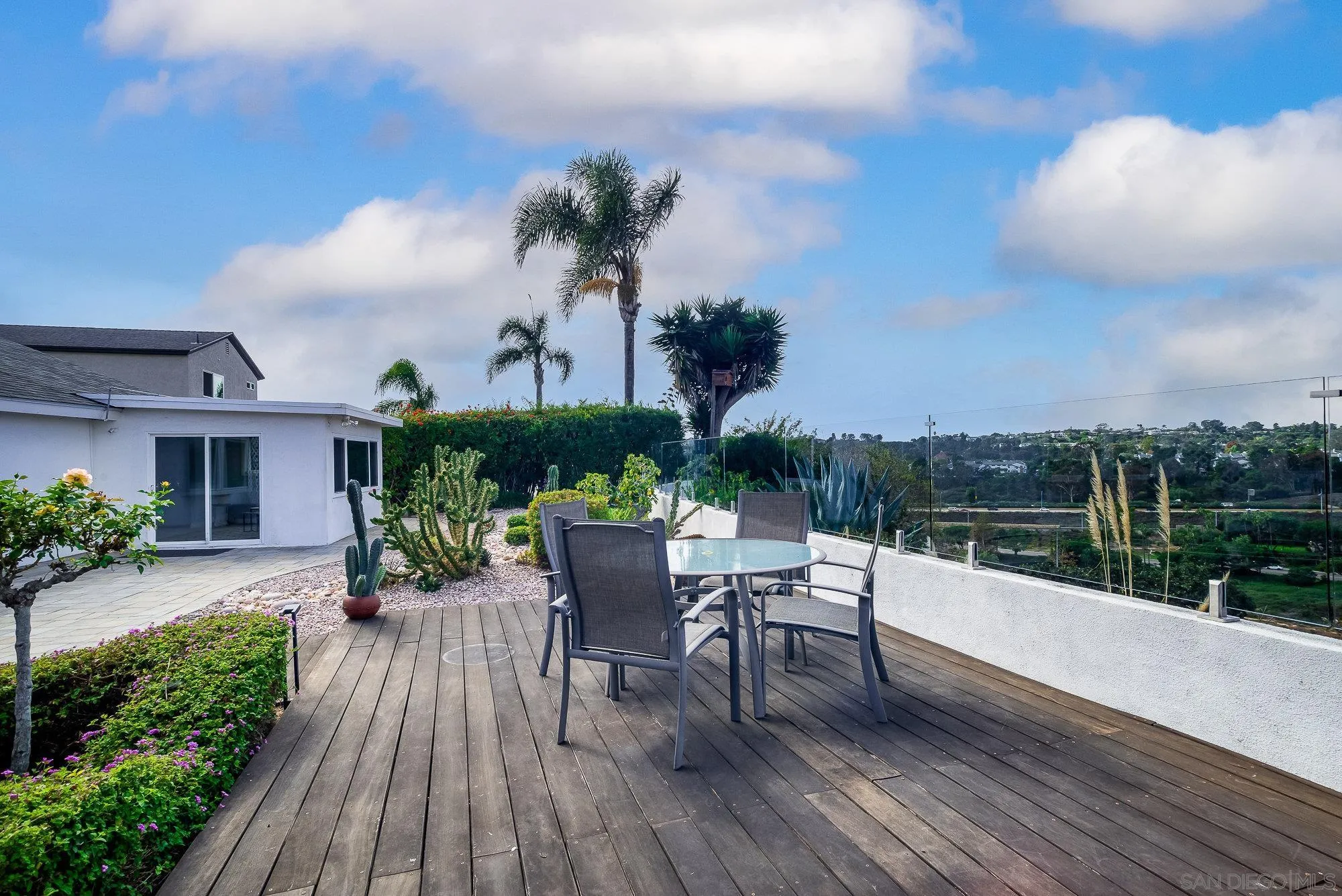 https://cdn.realtyfeed.com/cdn/127/250041231/c7bec50004ba4b280e9e102768c095ab.webp