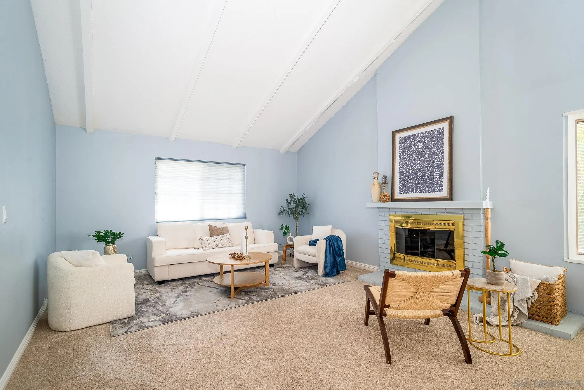 https://cdn.realtyfeed.com/cdn/127/250041231/da61e89937cb19e821e3b589820a1c06.webp