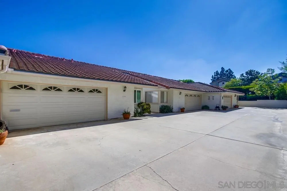 Photo #5: 250041235 Listing 