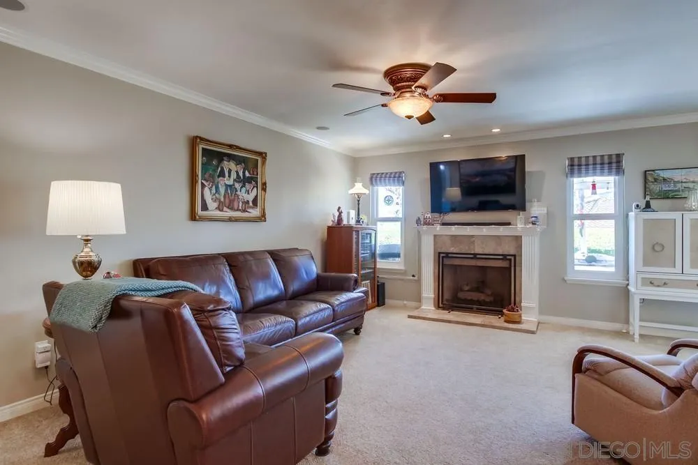 https://cdn.realtyfeed.com/cdn/127/250041235/a1f7a4620e28ed902f45e635cb17d0b3.webp