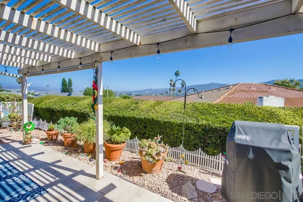 https://cdn.realtyfeed.com/cdn/127/250041235/ccc3bfe515cfa6eaa92f032cf925943e.webp