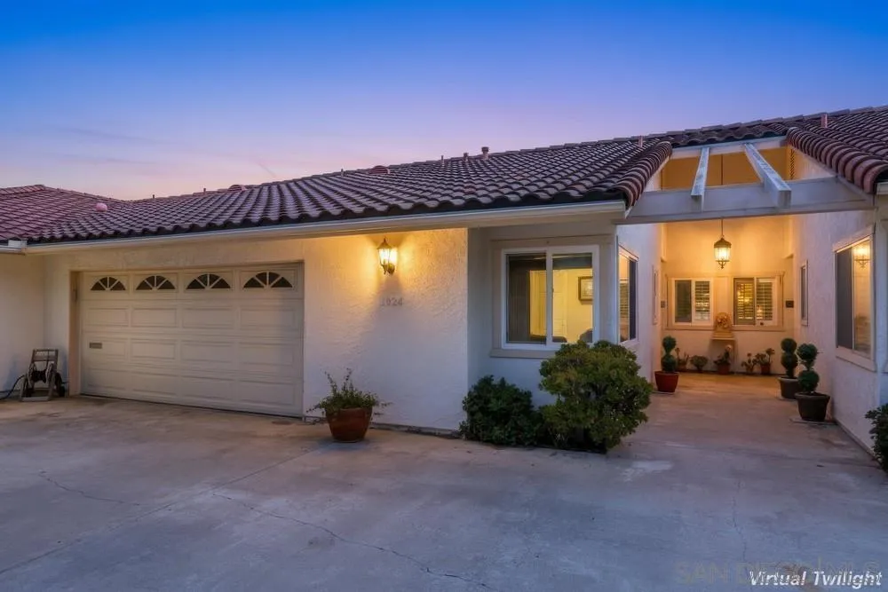 https://cdn.realtyfeed.com/cdn/127/250041235/d104e0d705f74b6023f88265f325e5a3.webp