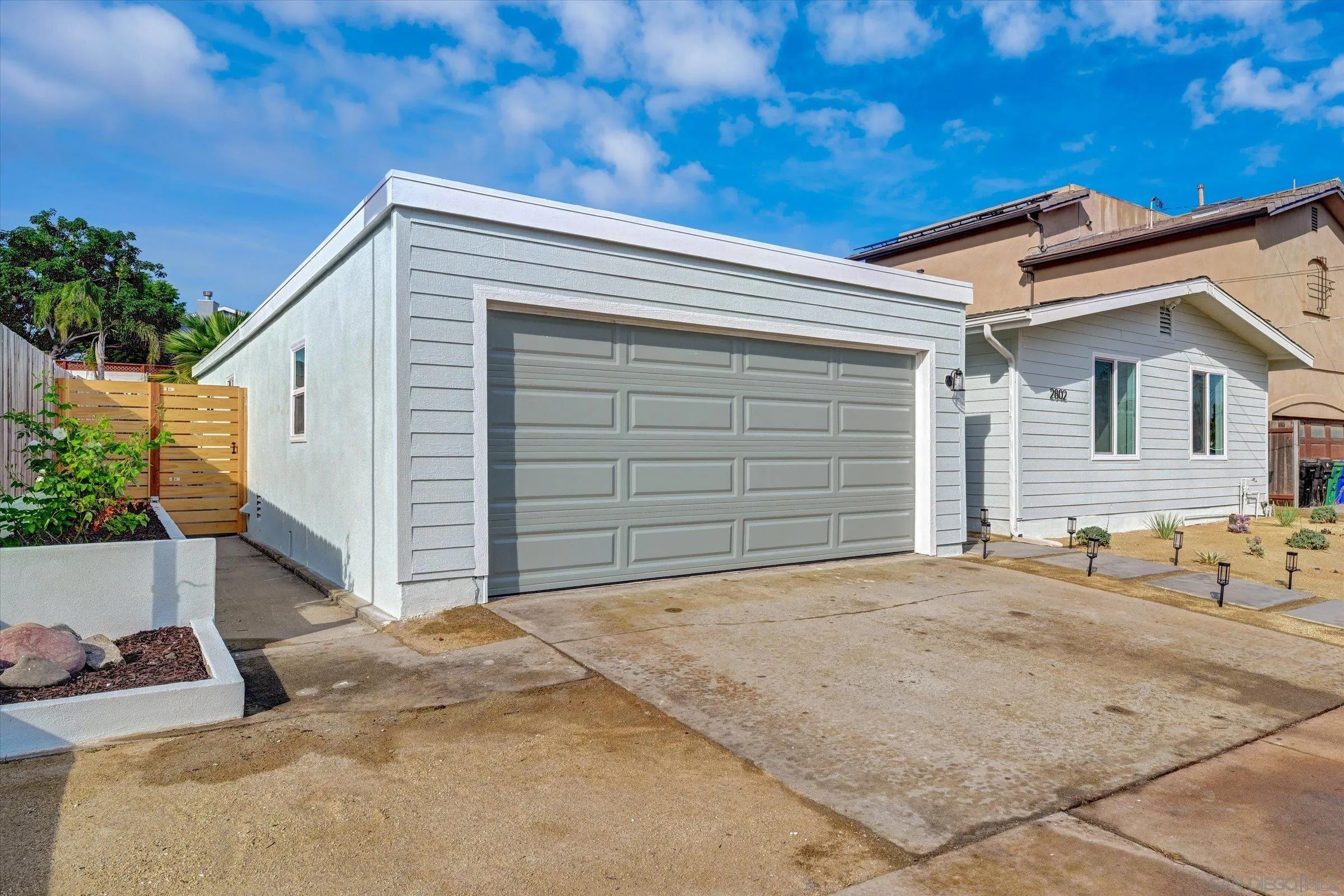 https://cdn.realtyfeed.com/cdn/127/250041237/0f744c5780c18a9582701b5ba9ee5ca2.webp