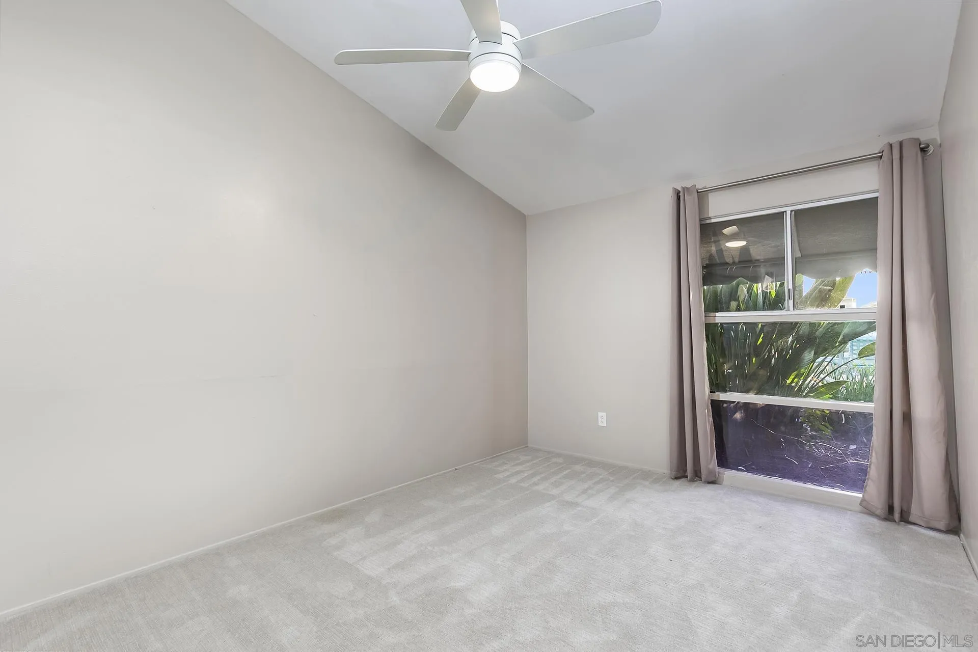 https://cdn.realtyfeed.com/cdn/127/250041238/279dad09f67273f9fb9f4f33712a5e36.webp