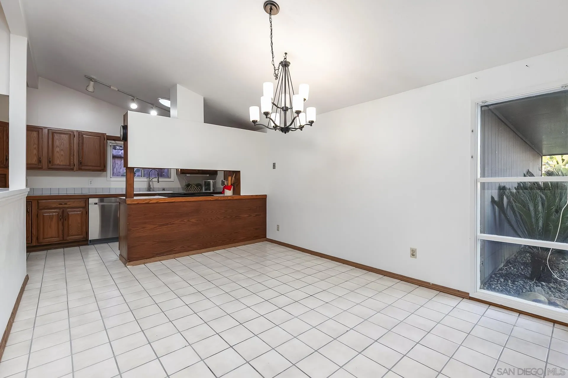 https://cdn.realtyfeed.com/cdn/127/250041238/80850a60cee6c818cbc9d8379a277c76.webp