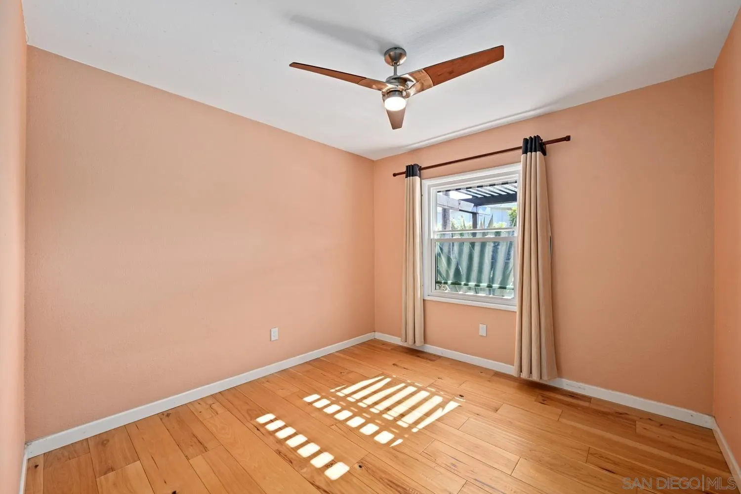 https://cdn.realtyfeed.com/cdn/127/250041243/46fac9e6a20092dd10490676c1c675b3.webp