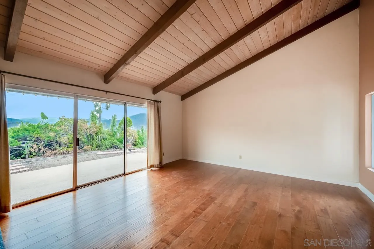 https://cdn.realtyfeed.com/cdn/127/250041245/a08aabf6ae273f47240fbc5db6742f8e.webp