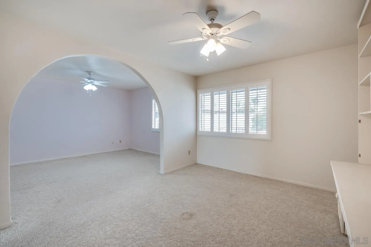 https://cdn.realtyfeed.com/cdn/127/250041245/b432deaa29d26e40a4cce061315c0181.webp