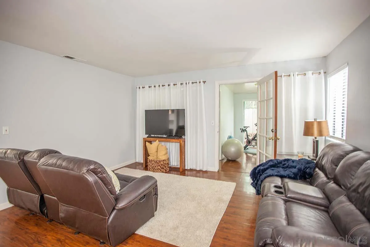 https://cdn.realtyfeed.com/cdn/127/250041246/39330d23351b92911b2d05e116c1cd68.webp