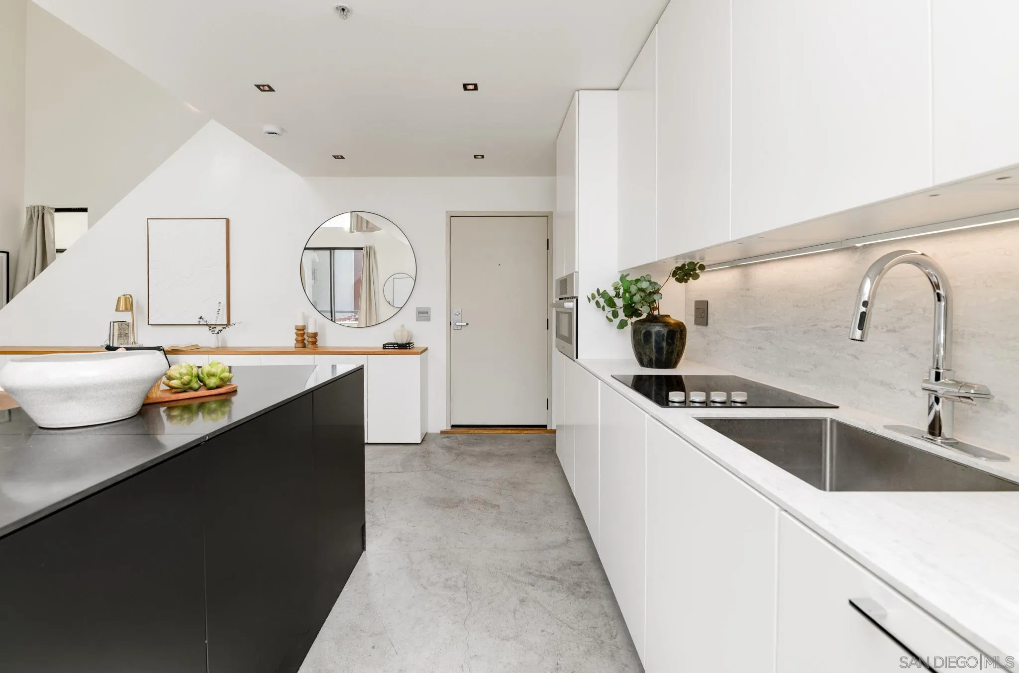 https://cdn.realtyfeed.com/cdn/127/250041248/1d5e4e62f13594c708d7f4089caeaeef.webp