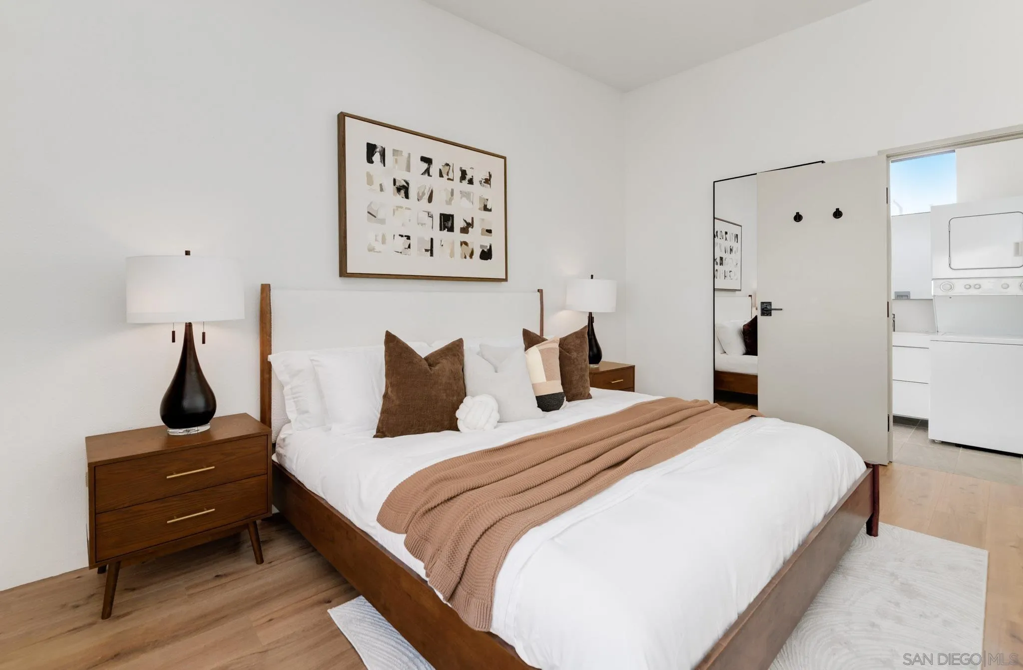 https://cdn.realtyfeed.com/cdn/127/250041248/8dda3a8df609be839f01b09cfc62aff0.webp