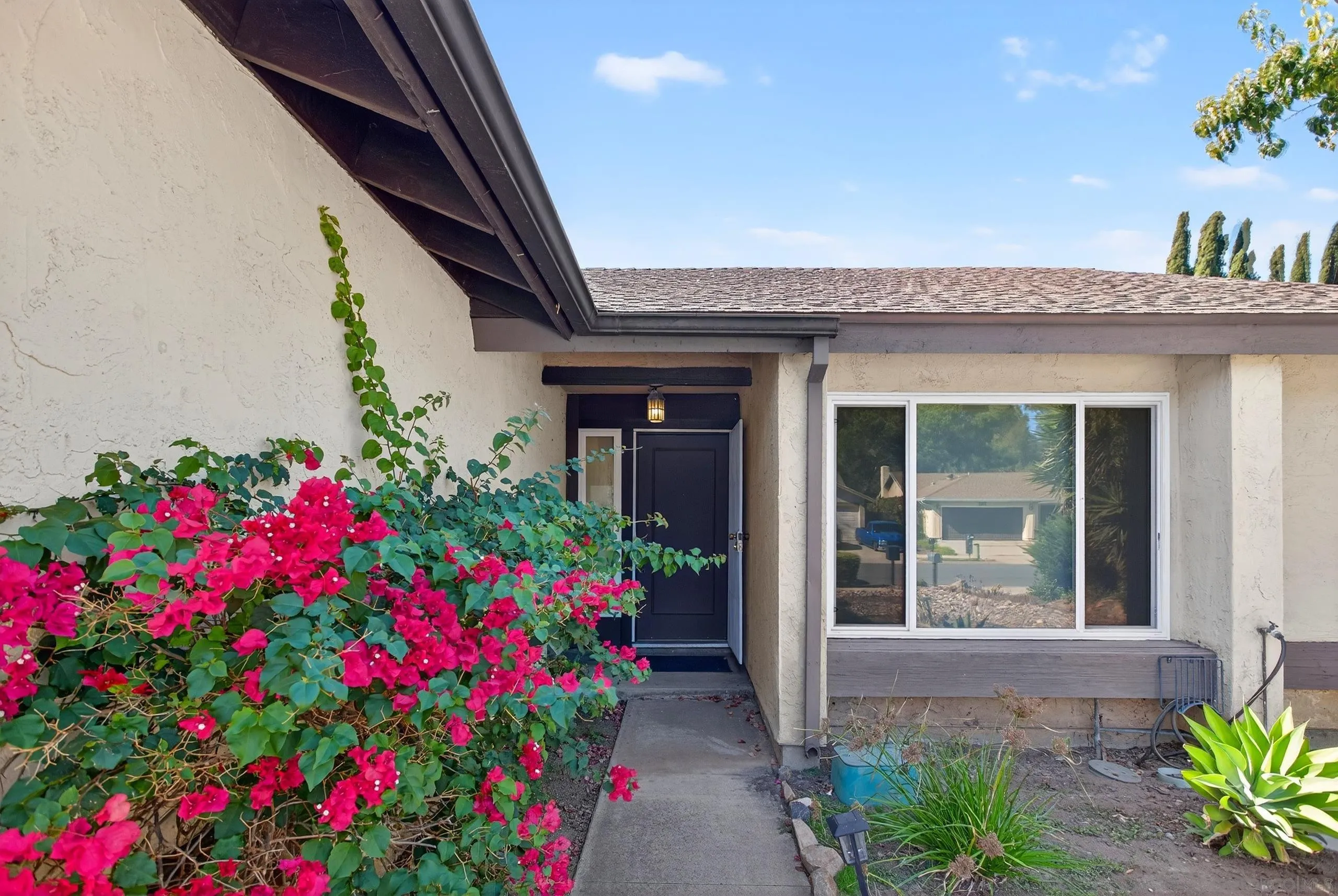 https://cdn.realtyfeed.com/cdn/127/250041249/e4cae65f0e1aa58db1d0258952a827d4.webp