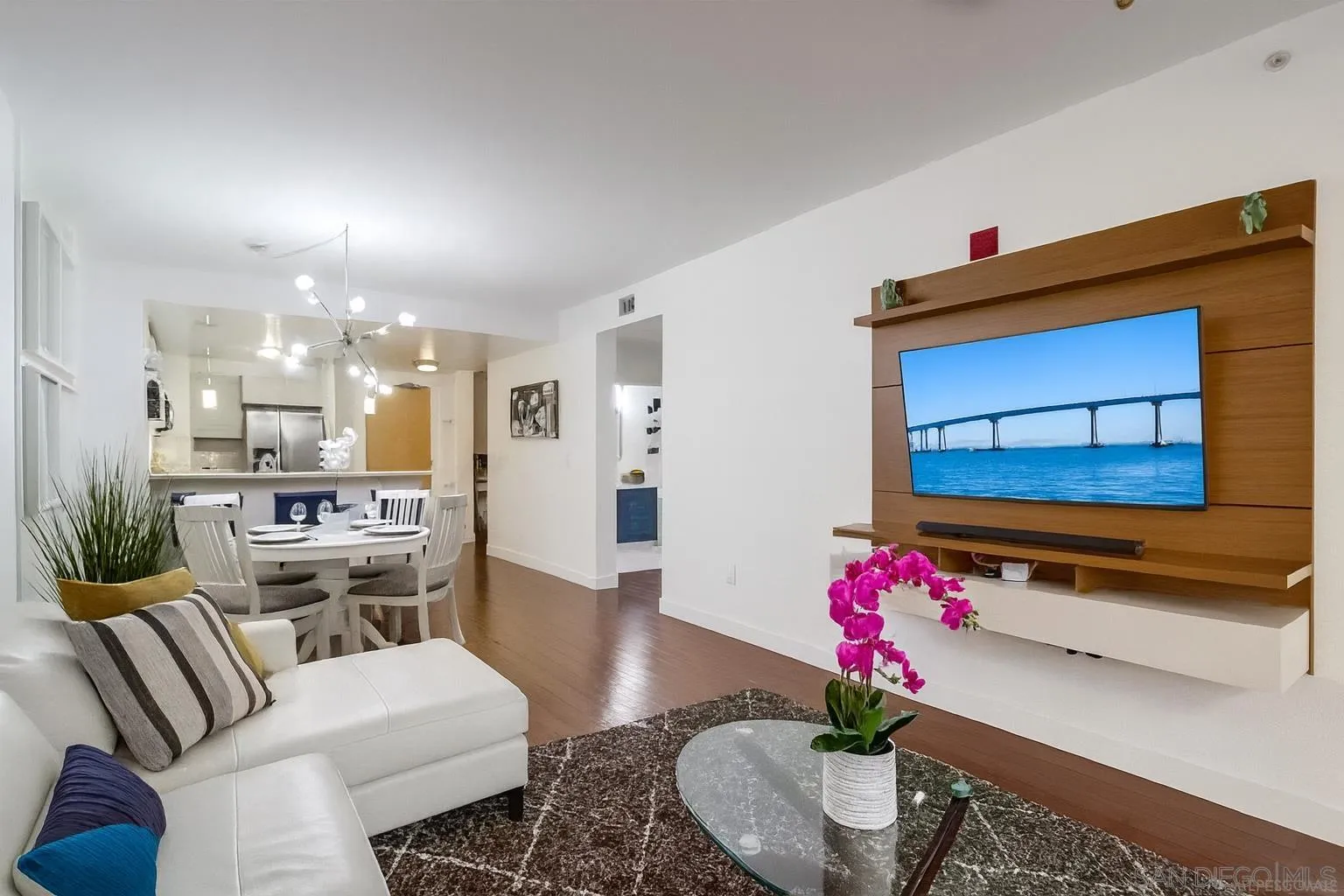 Photo #4: 250041257 Listing 