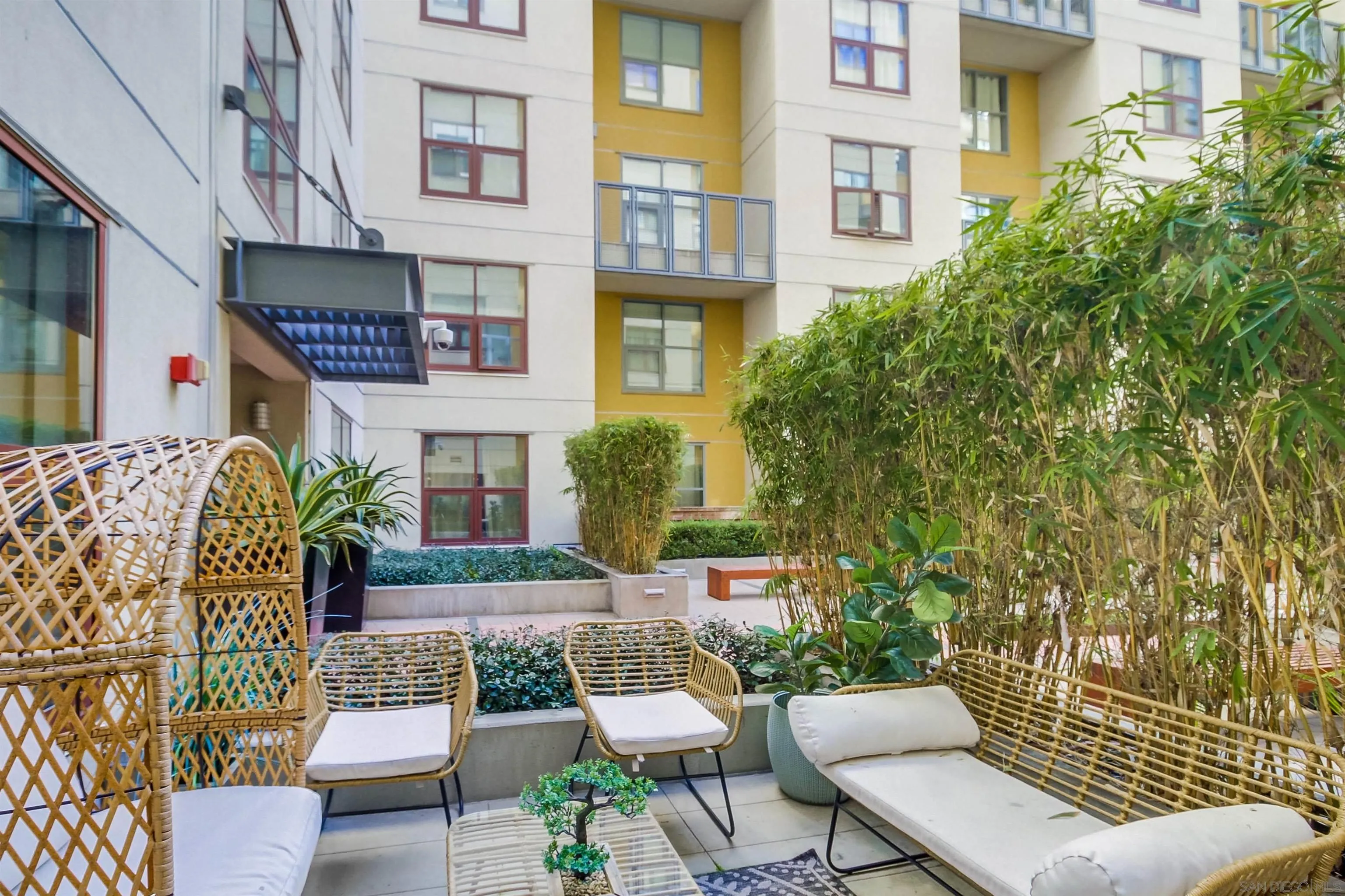 https://cdn.realtyfeed.com/cdn/127/250041257/c8268cce93188d1fa1e43501fea80ea2.webp