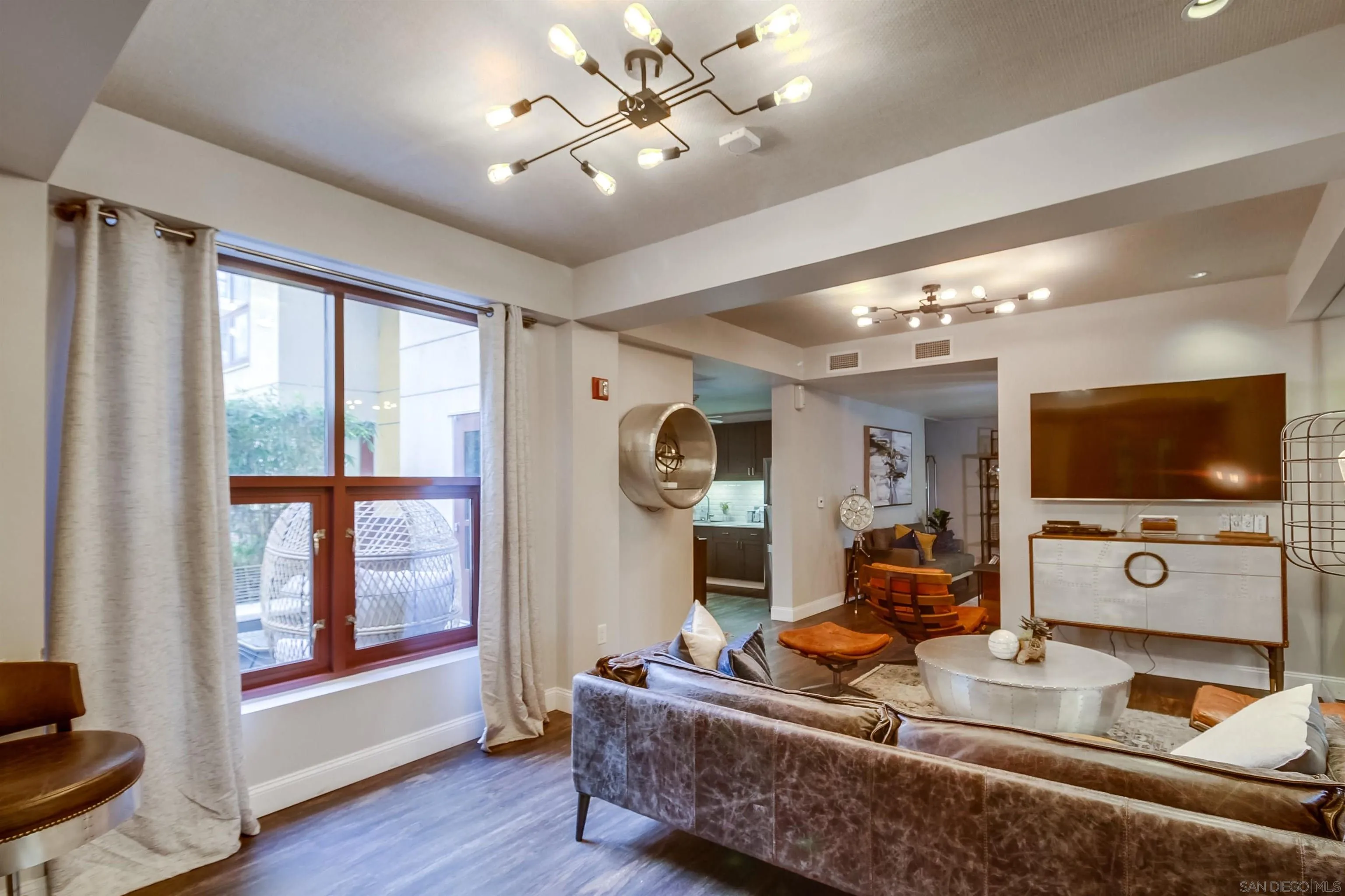 https://cdn.realtyfeed.com/cdn/127/250041257/eae2a146597eee284910f418f6e865b2.webp