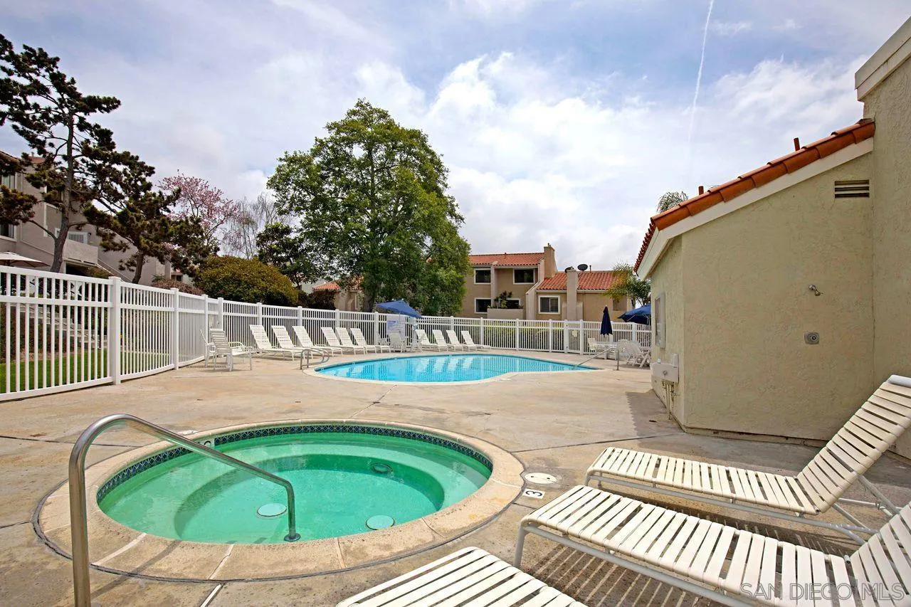 https://cdn.realtyfeed.com/cdn/127/250041259/2fe27f629dfd443df65bafd22f1532a7.webp