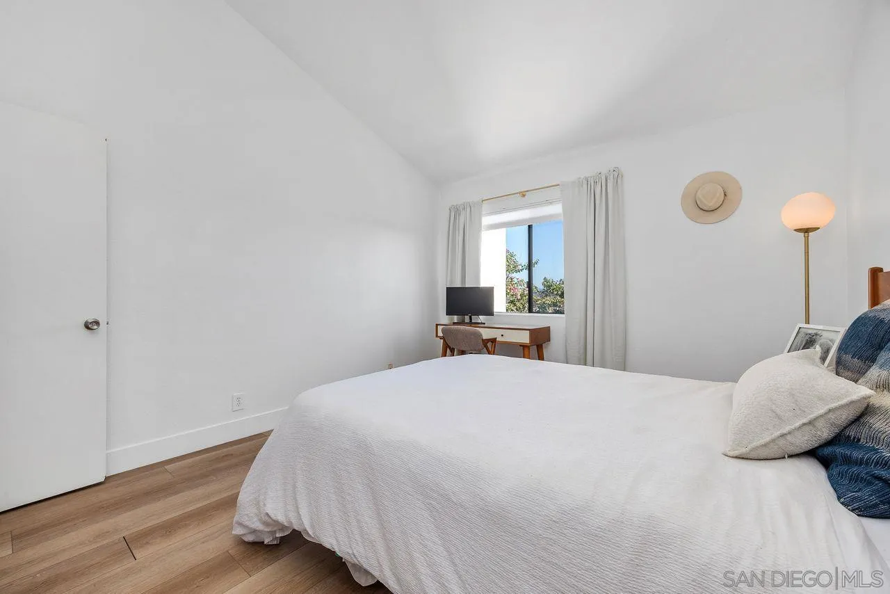 https://cdn.realtyfeed.com/cdn/127/250041259/4c0d6fe5f732f38597ef40b67b216fb8.webp