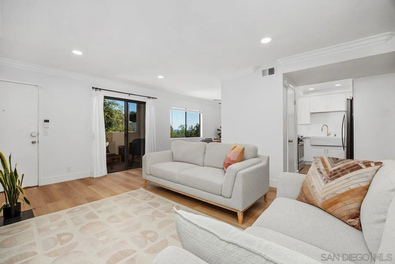 https://cdn.realtyfeed.com/cdn/127/250041259/b7562d1c16baa1c8f0d3f411d87db1bb.webp