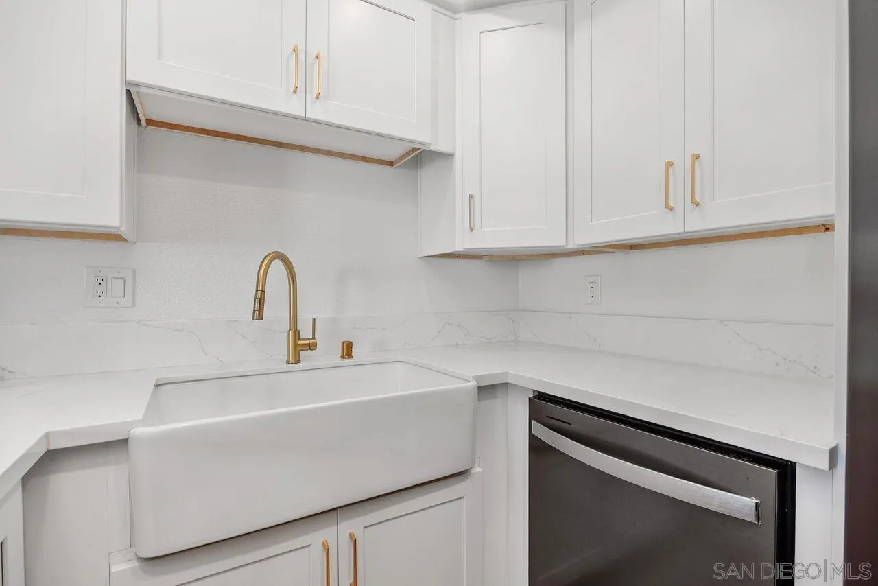 https://cdn.realtyfeed.com/cdn/127/250041259/cb80cb5610192216e97d0ade8487b39c.webp