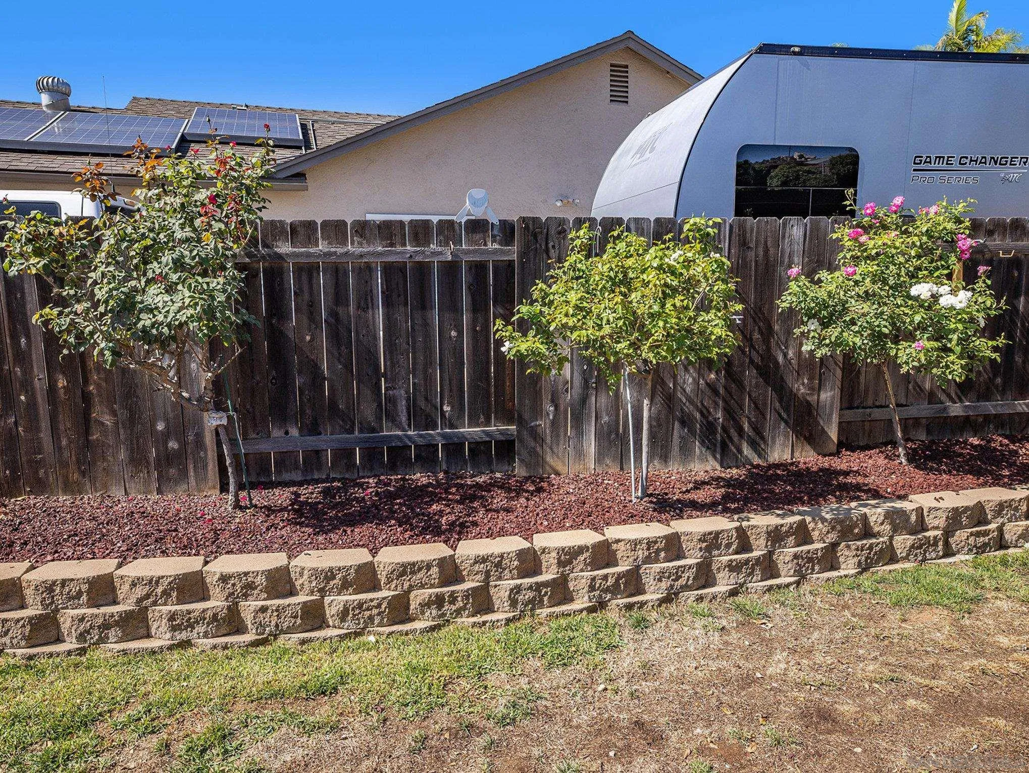 https://cdn.realtyfeed.com/cdn/127/250041261/ca7b710ba017dc6a0148c0bc76592f7c.webp