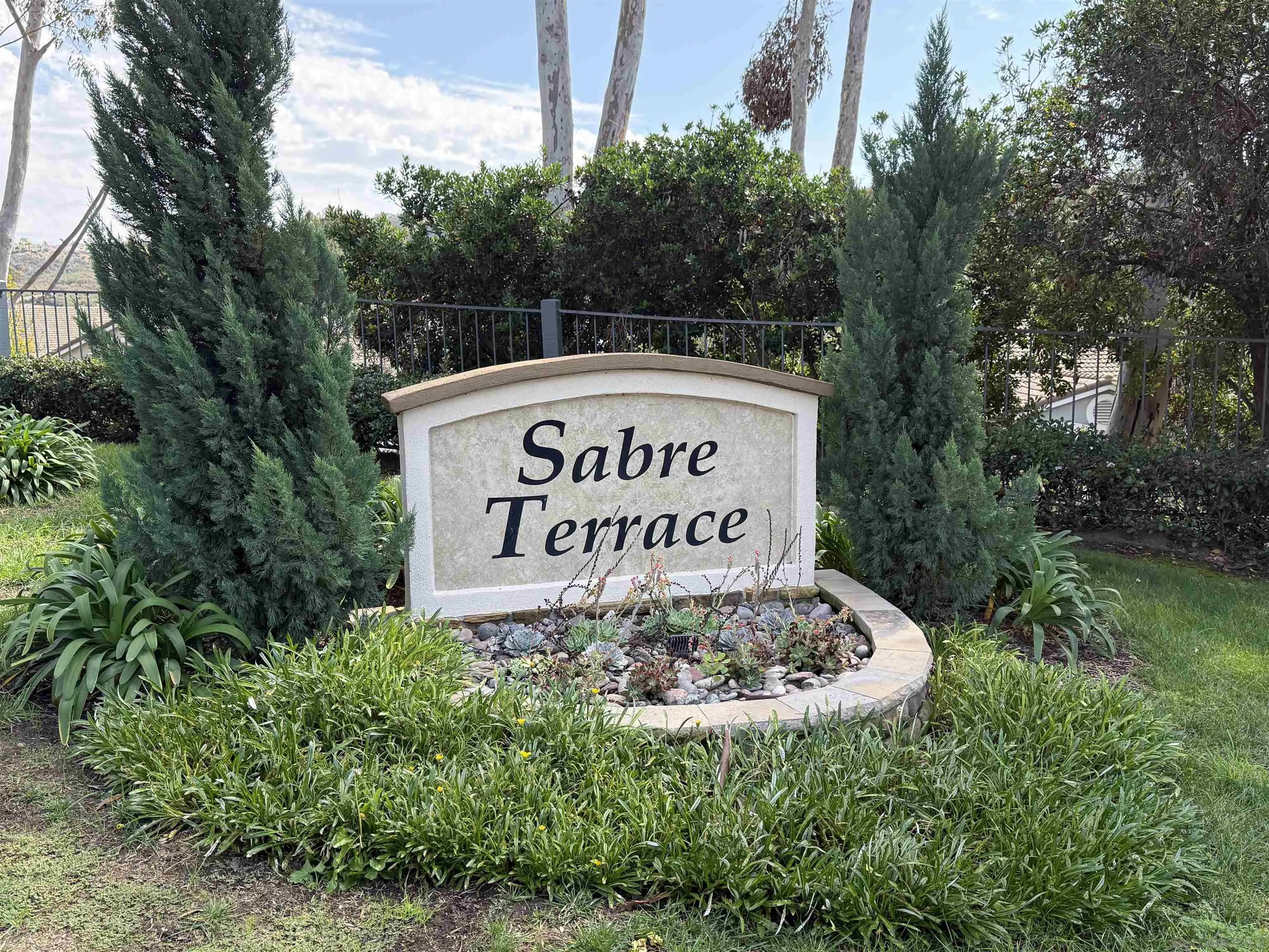 https://cdn.realtyfeed.com/cdn/127/250041265/7cf7e3b001ee016ad80e33b791e1e850.webp