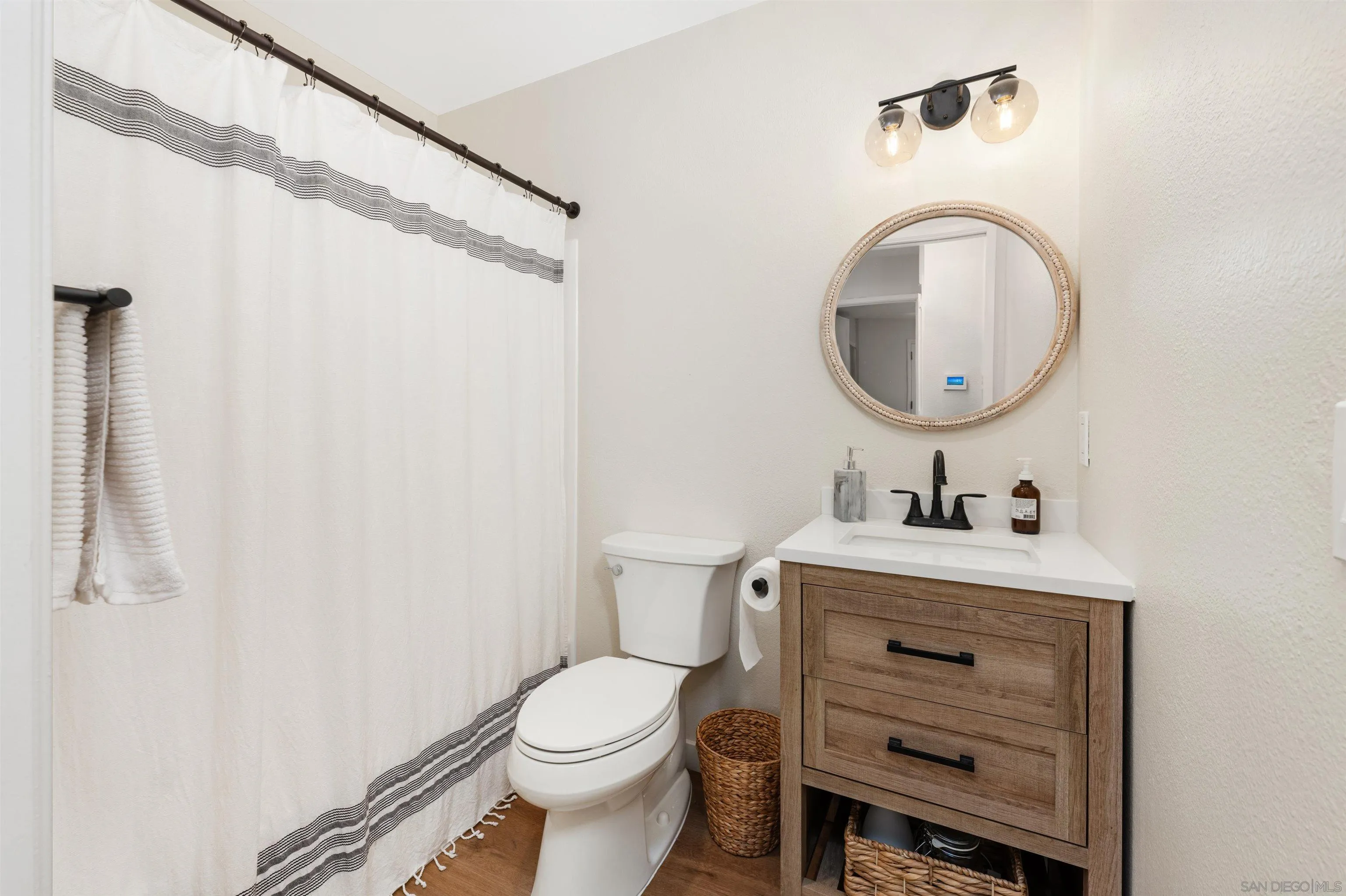 https://cdn.realtyfeed.com/cdn/127/250041267/9dde79a749a2045559c37b83b97bcfec.webp
