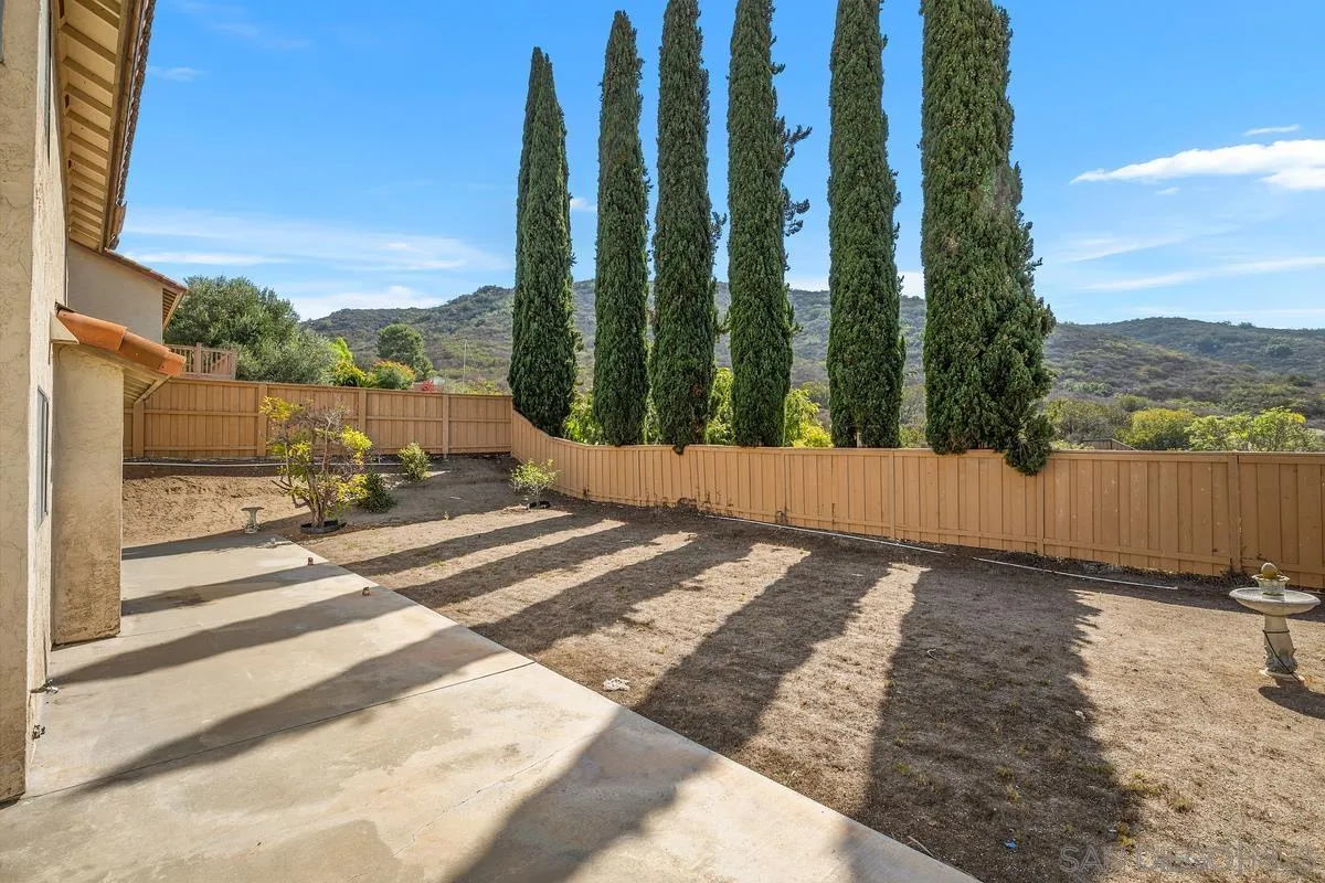 https://cdn.realtyfeed.com/cdn/127/250041269/18c4386d2ea42a09d5f5bf7b53737ab1.webp