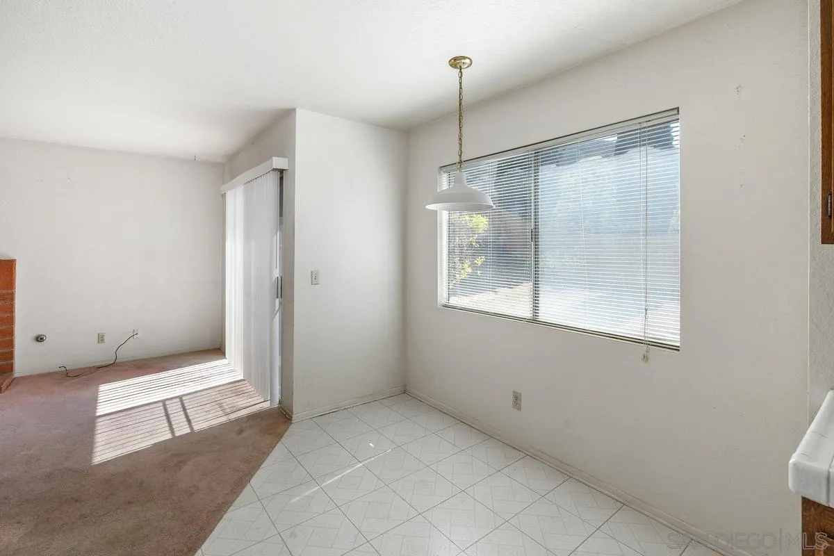 https://cdn.realtyfeed.com/cdn/127/250041269/acba5c11f7b3c1a8a11320ac3ef50147.webp