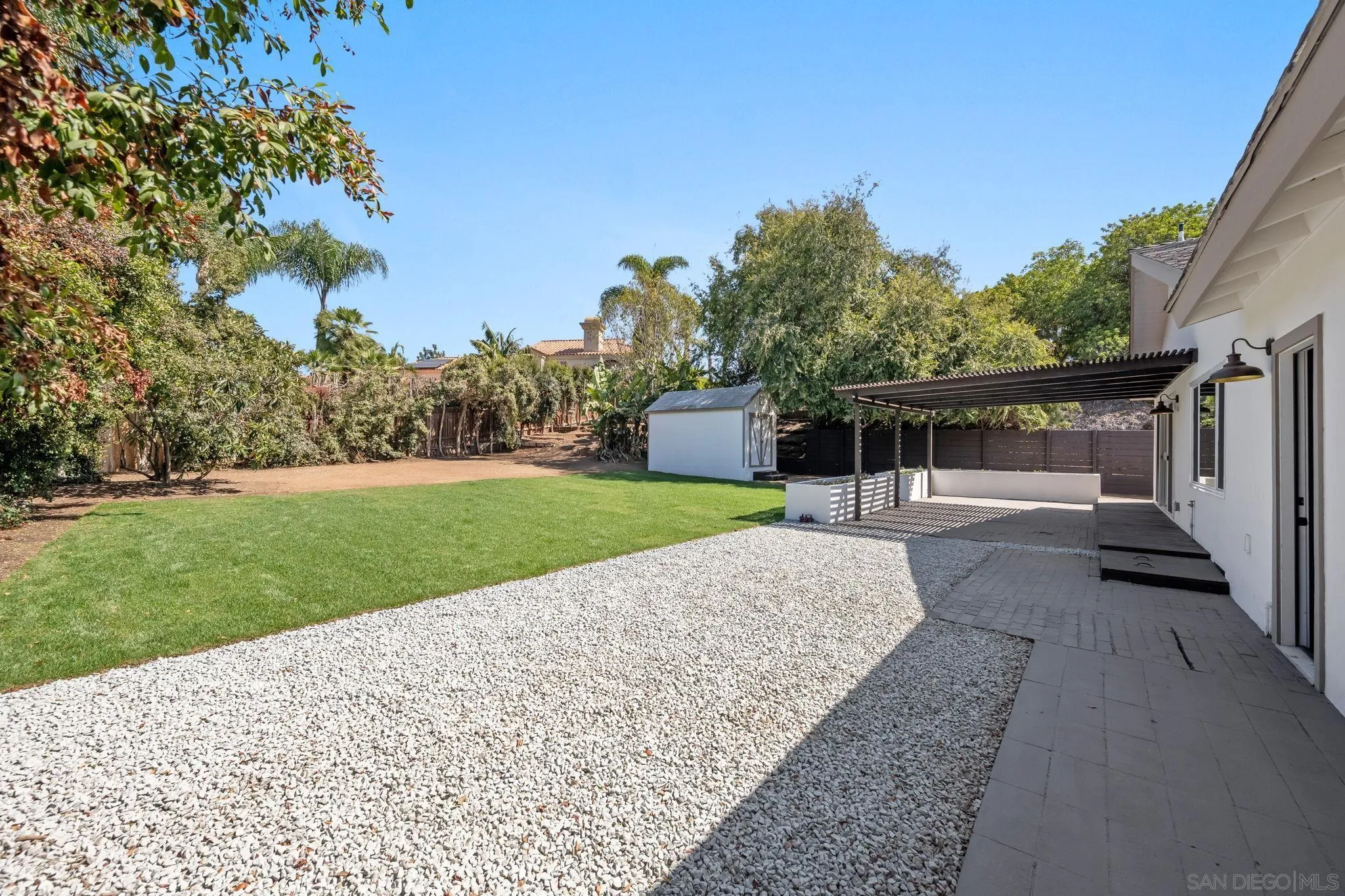 https://cdn.realtyfeed.com/cdn/127/250041271/0d1ca5b6821c046e8295bddaf8e5e1ba.webp