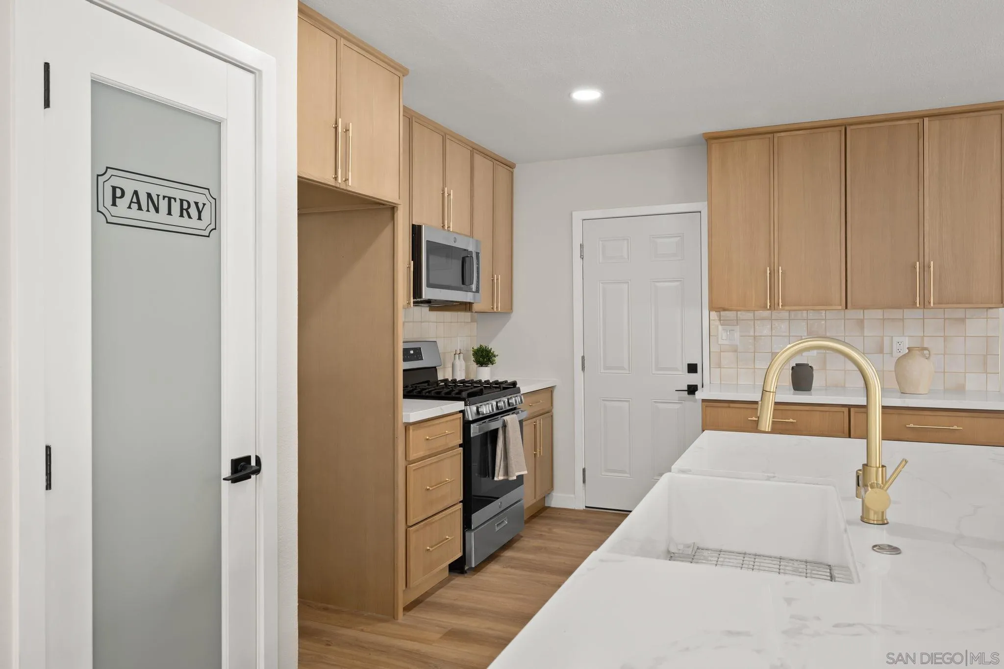 https://cdn.realtyfeed.com/cdn/127/250041271/3a904c072c58b13c089d140a18f2921d.webp