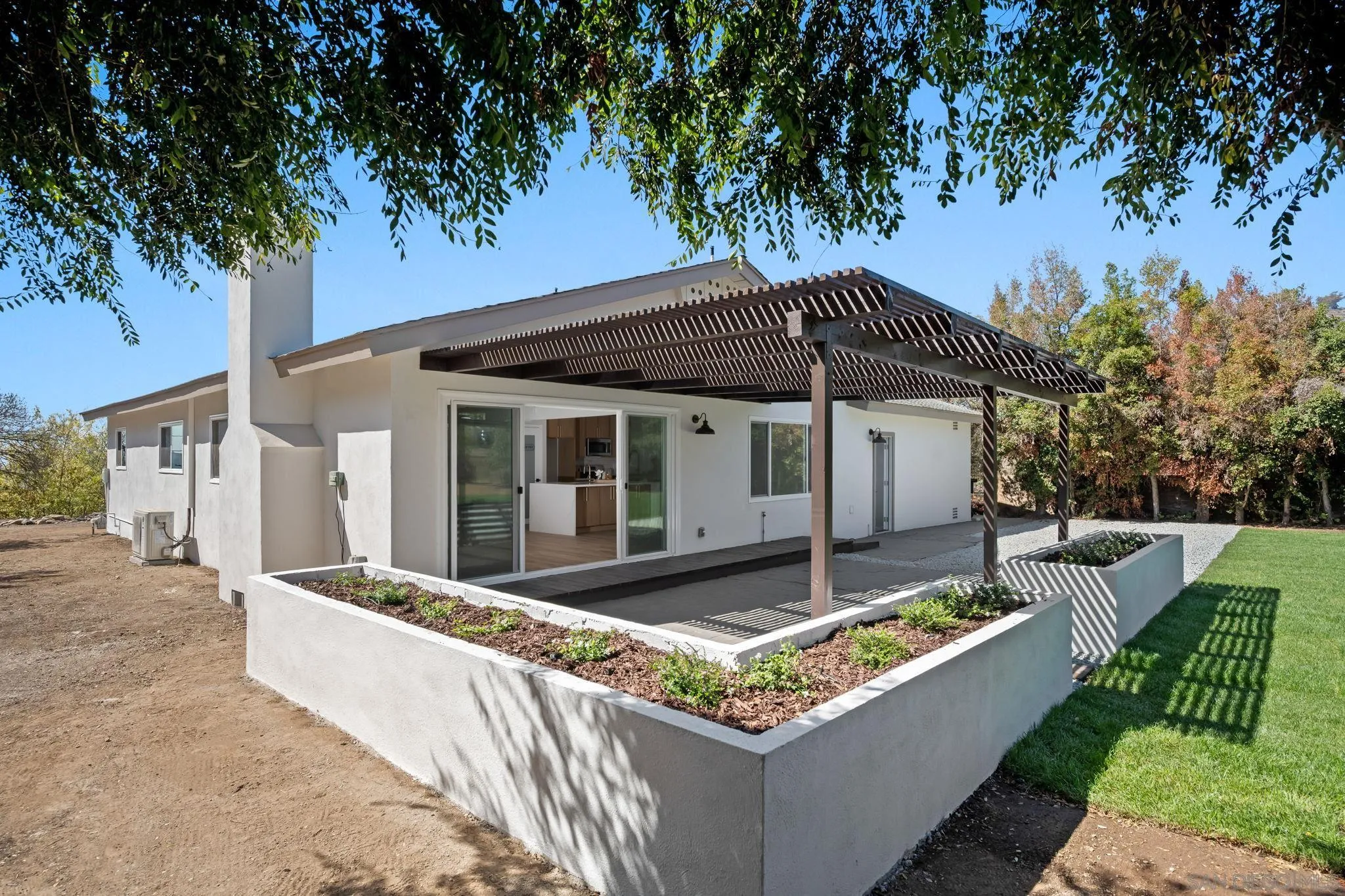 https://cdn.realtyfeed.com/cdn/127/250041271/5e00de369c78a7742f4d4ce7782b81bc.webp