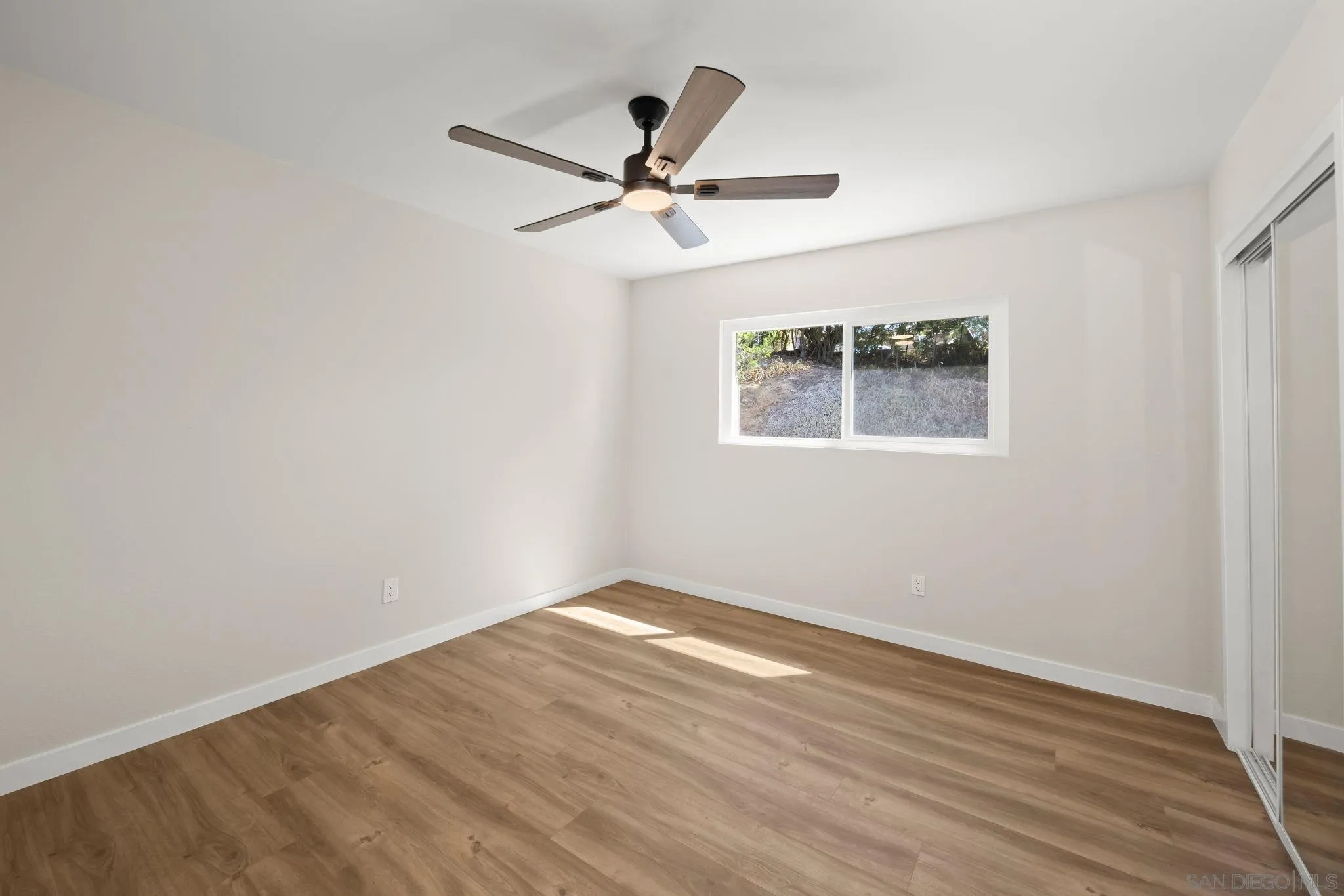 https://cdn.realtyfeed.com/cdn/127/250041271/d675b6b4685f00e72078d947f8800cb6.webp