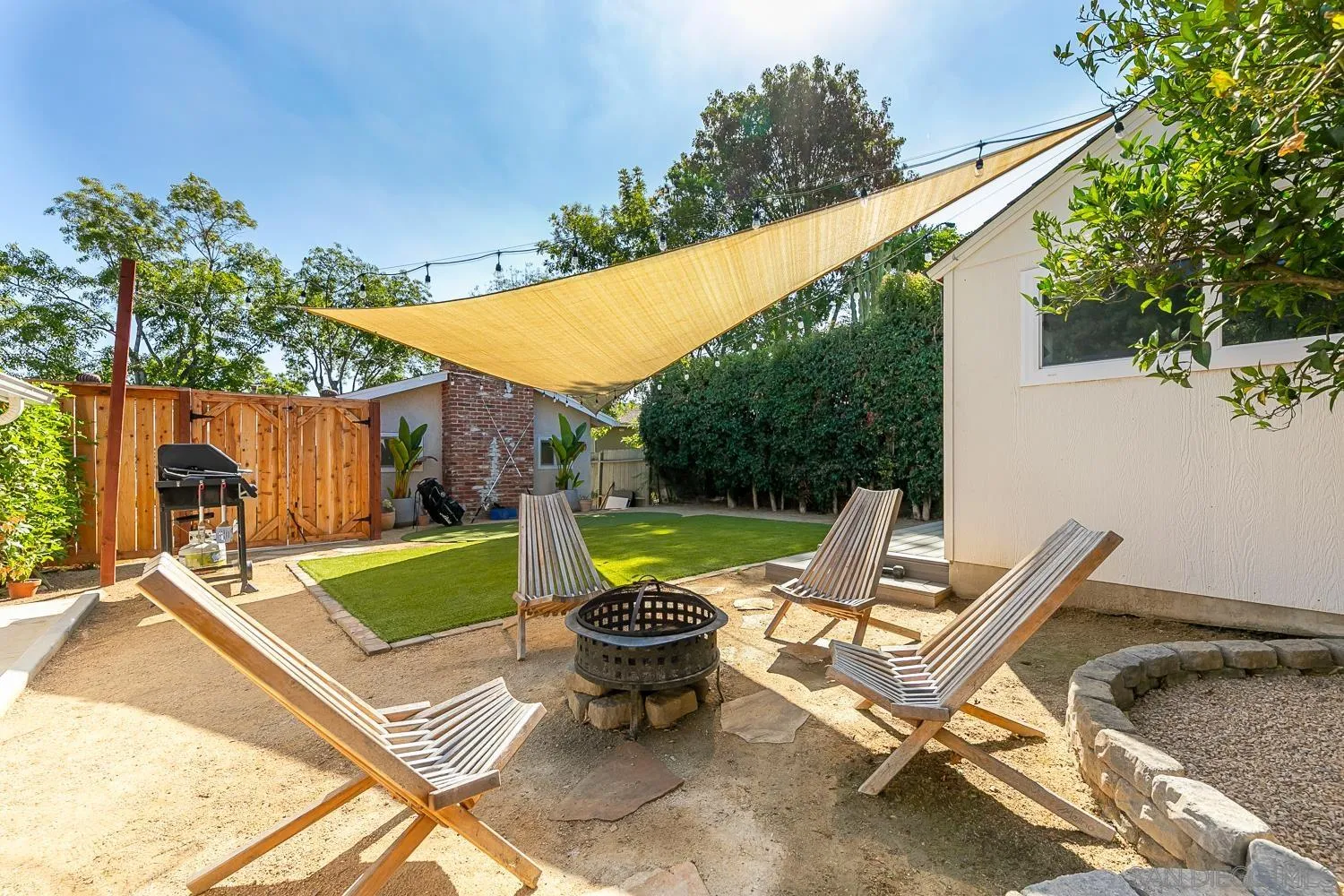 https://cdn.realtyfeed.com/cdn/127/250041273/5b951f6af7614ce54782c6910e76e755.webp