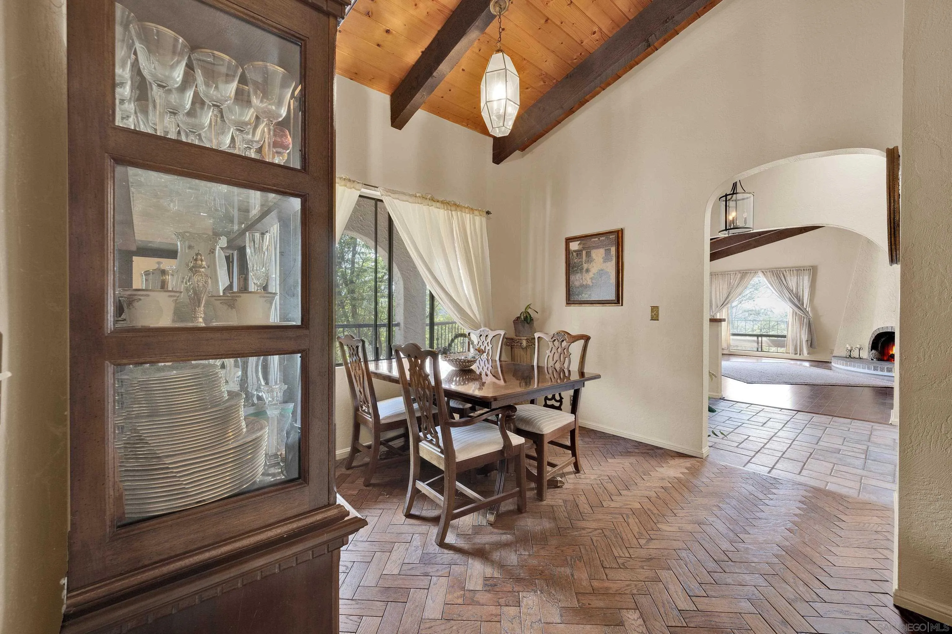 https://cdn.realtyfeed.com/cdn/127/250041279/7e4f1b4d1638e79bc196230eaa47ab0b.webp