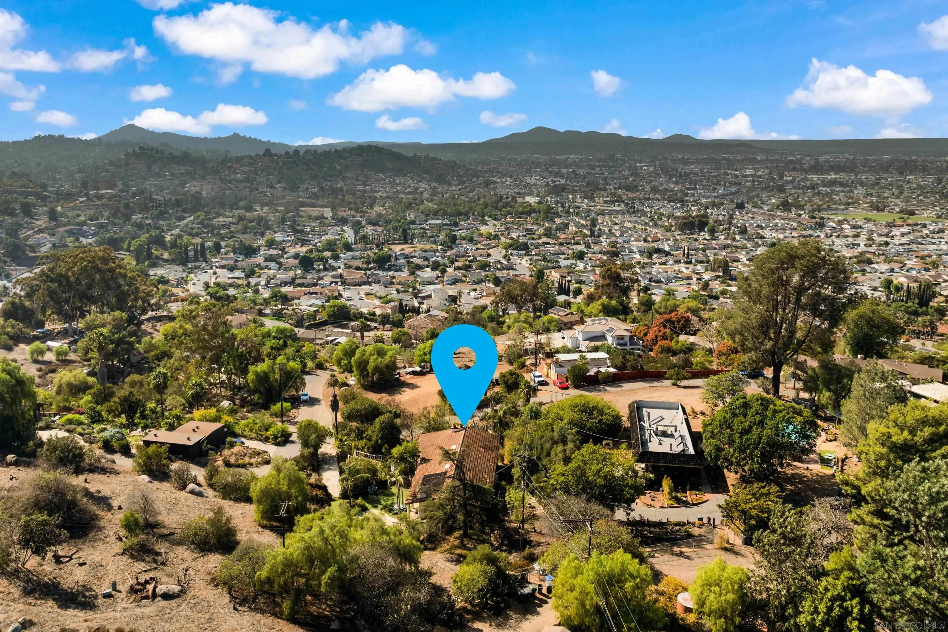 https://cdn.realtyfeed.com/cdn/127/250041279/95c44d16932933e9d99260bbd16d0036.webp