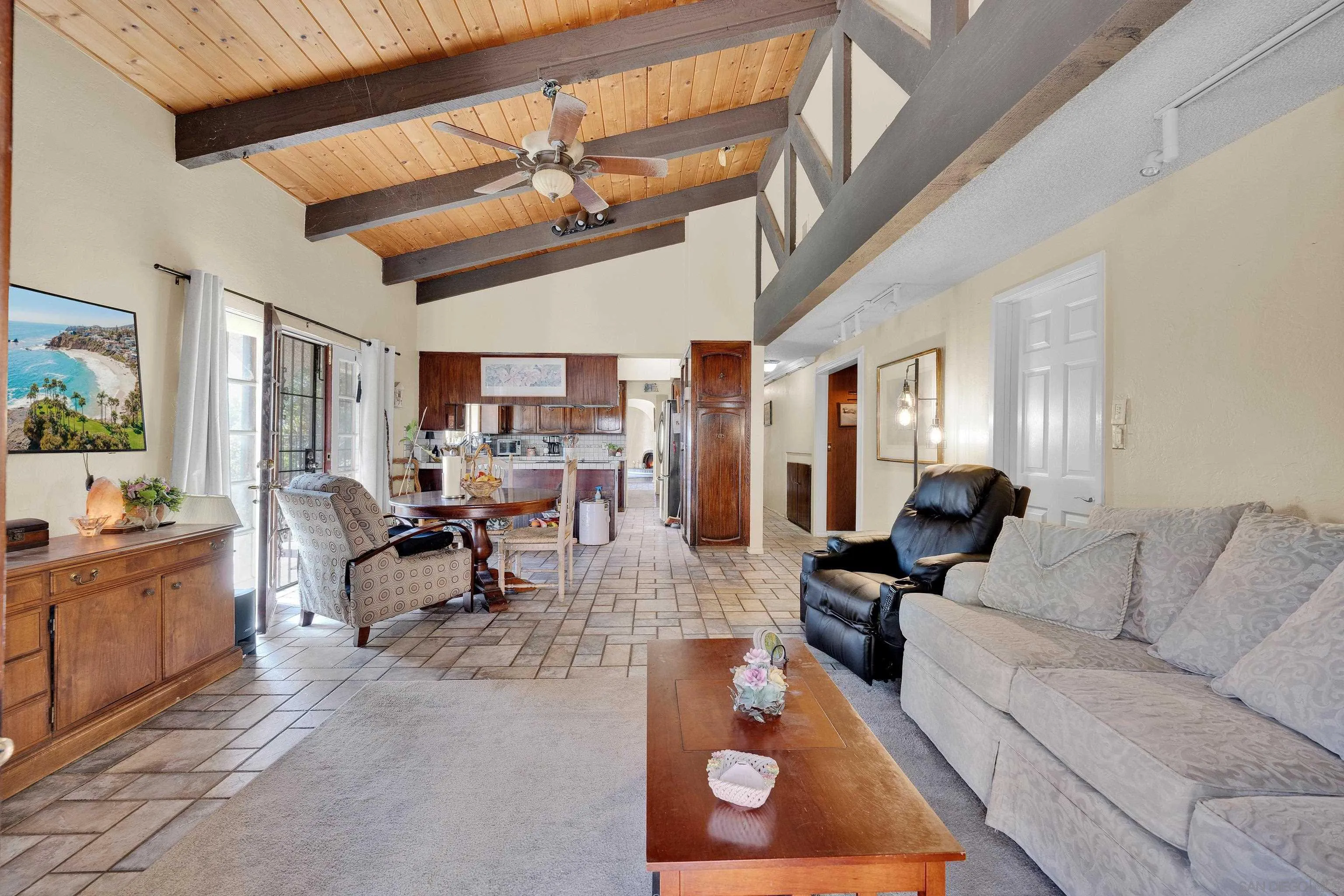https://cdn.realtyfeed.com/cdn/127/250041279/b05c49b7059f113b5e6eee0e908614f8.webp