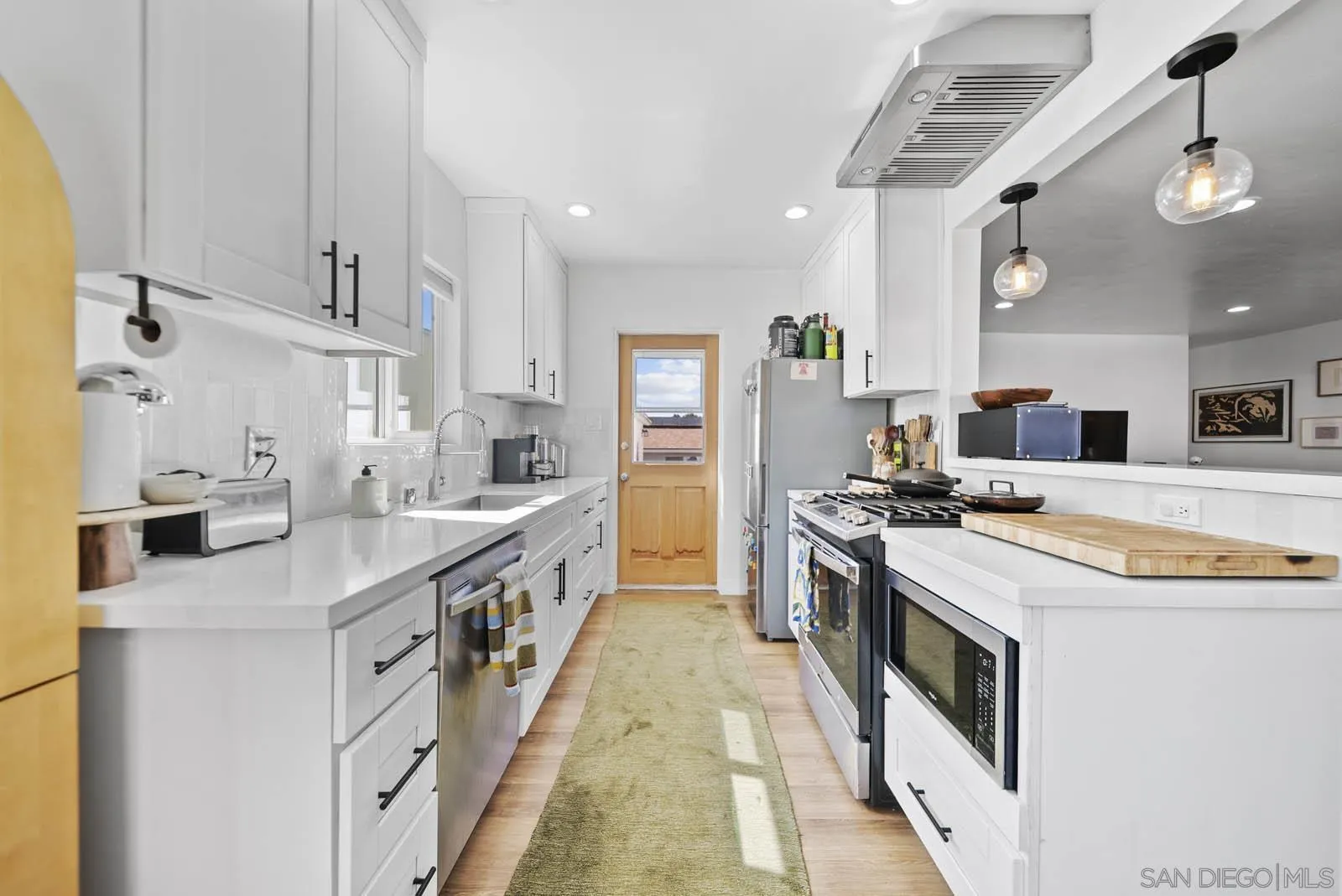 https://cdn.realtyfeed.com/cdn/127/250041280/213789f0a65af342d6465720ae4db8e4.webp
